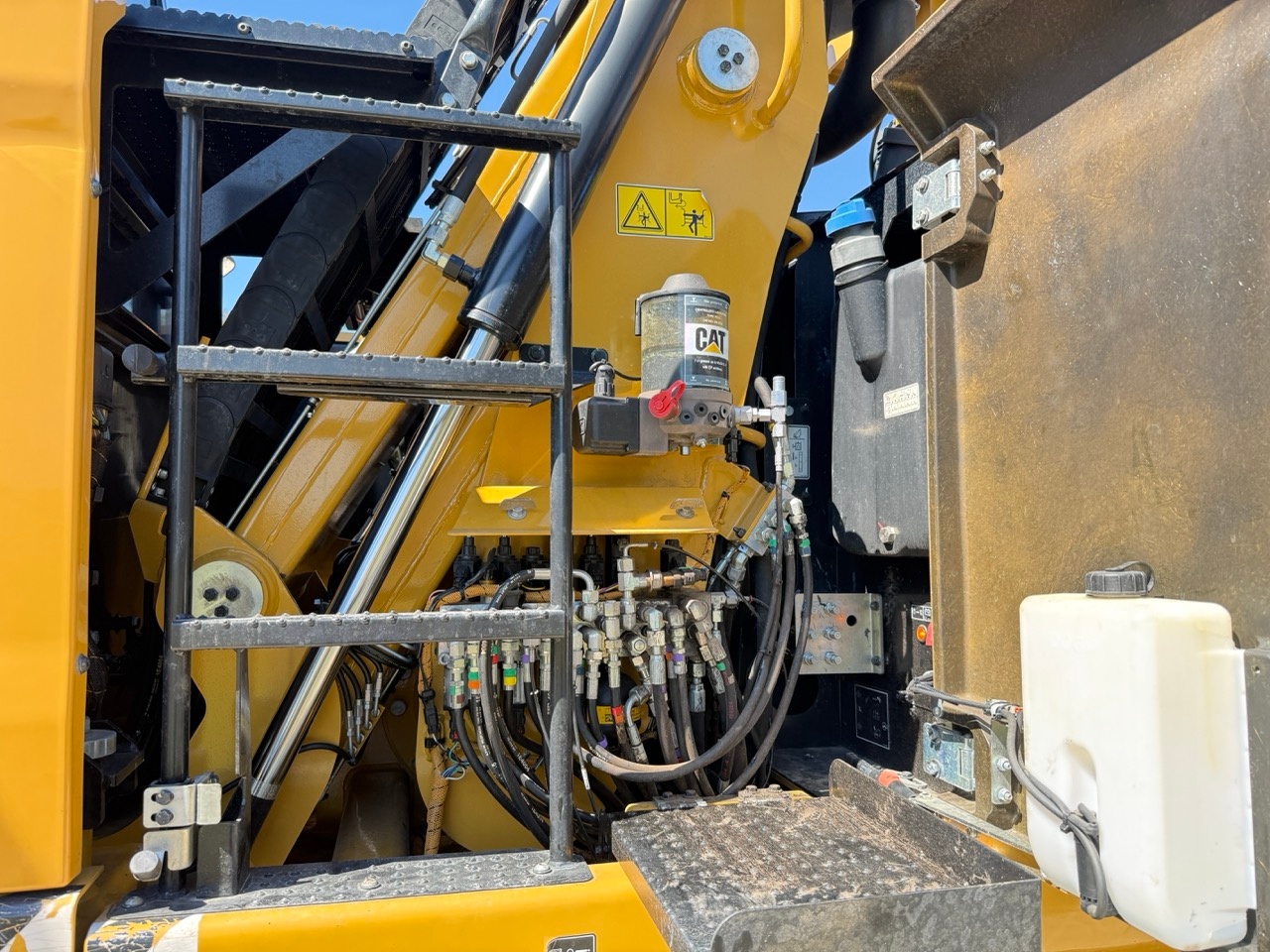Used 2018 Caterpillar MH3024 For Sale