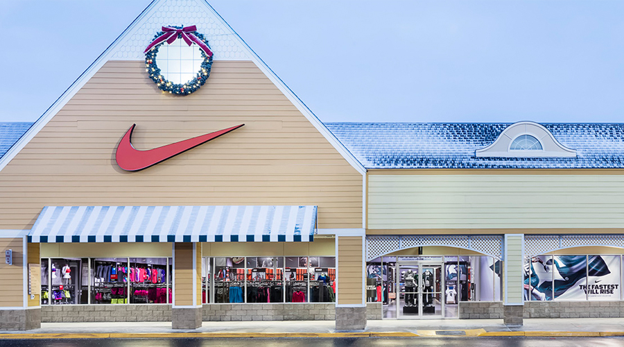 nike outlet in great lakes crossing