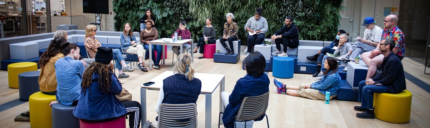 Artist Katherina Grosse conducts a group discussion with WashU MFA in Visual Art students.