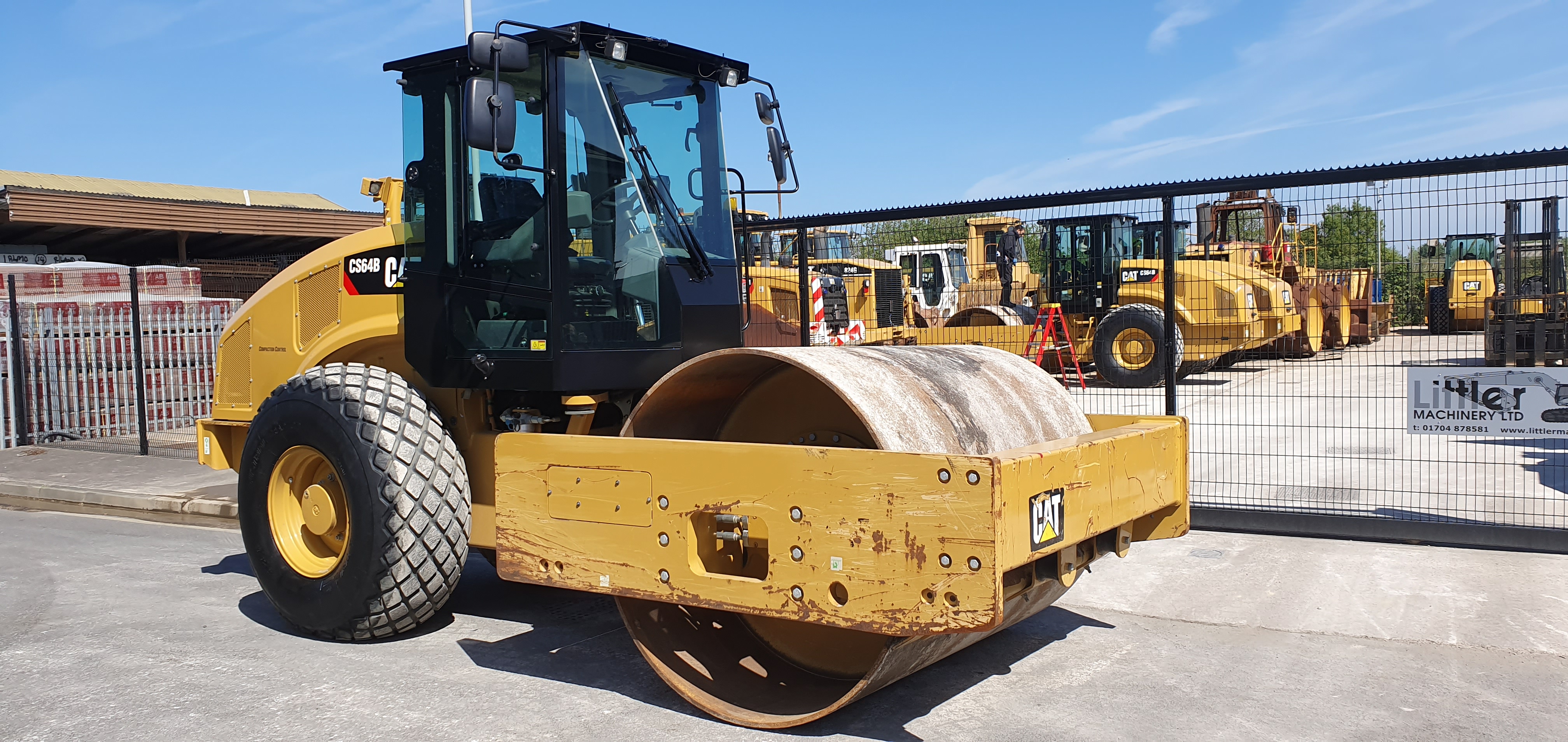 Photo of a 2017 Caterpillar CS64B