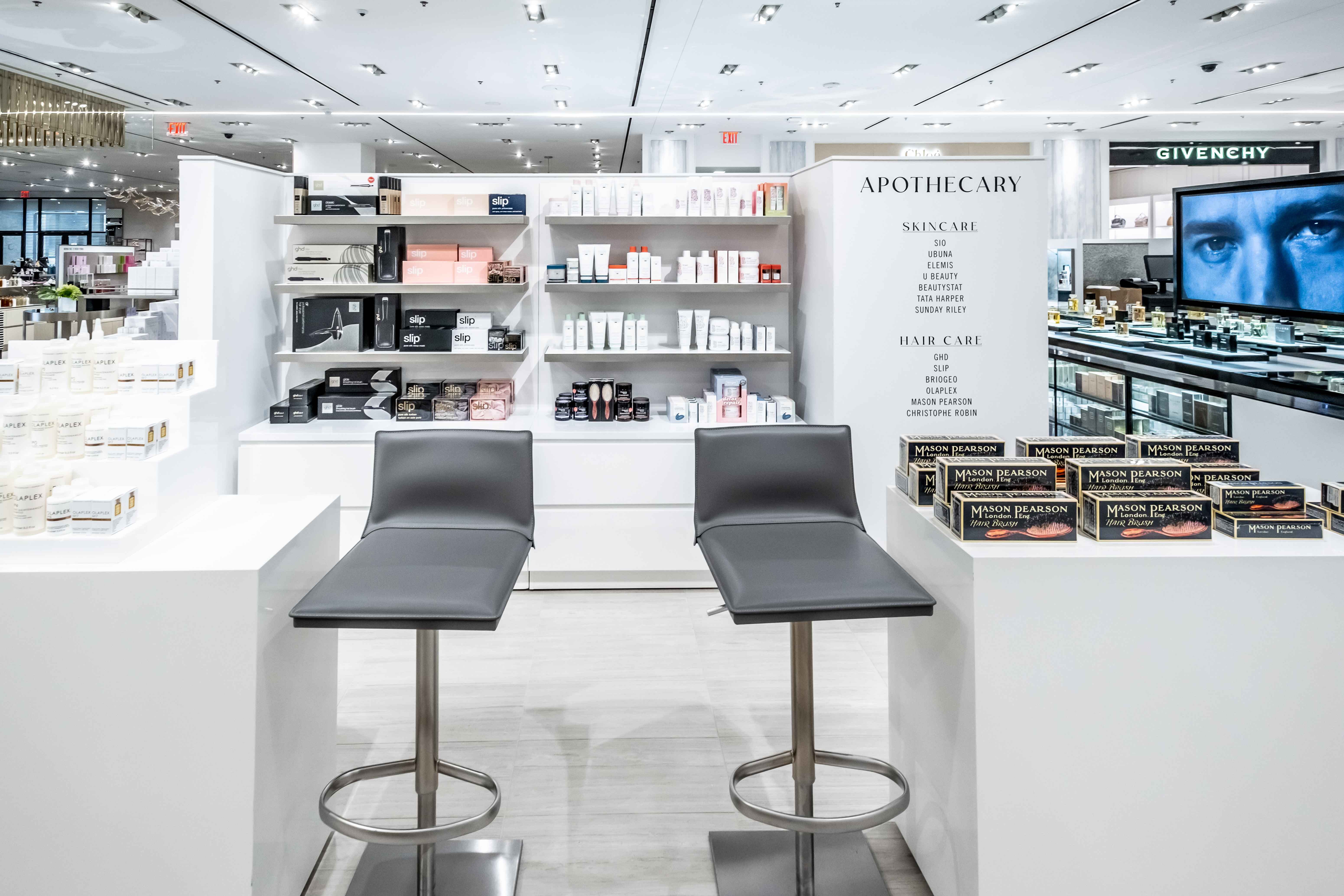 Saks Fifth Avenue flagship store by CBX, Houston – Texas