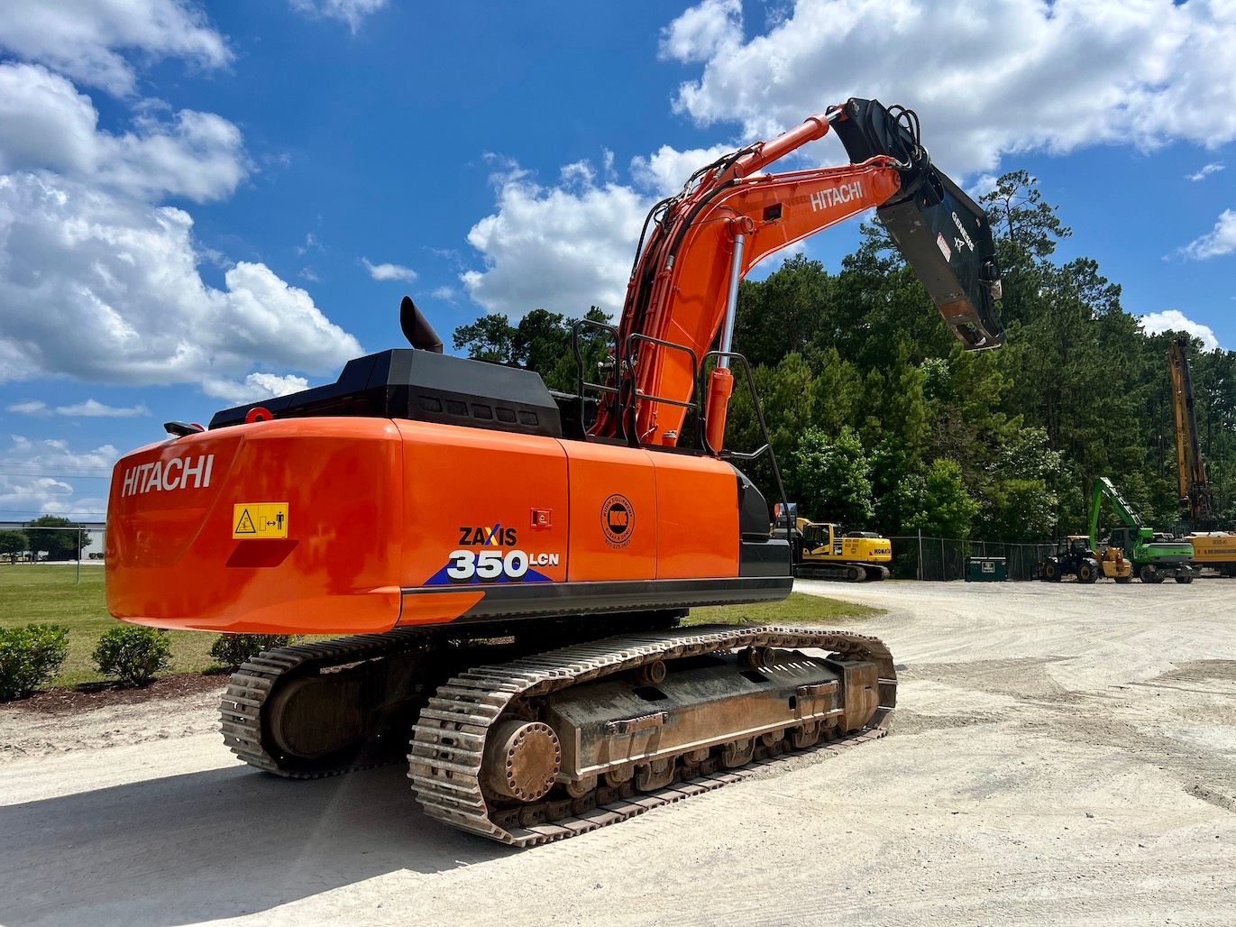 Used 2019 Hitachi ZX350LCN-6 w/ shear For Sale