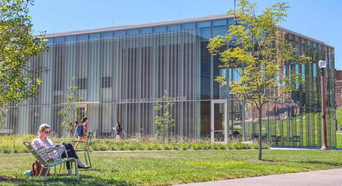 Exterior of Sumers Welcome Center on the Danforth campus.