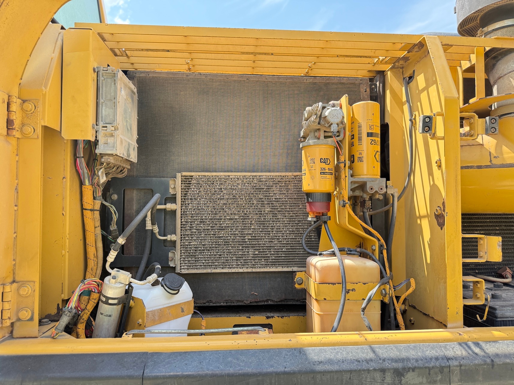 Used 2004 Caterpillar 330CL w Shear For Sale