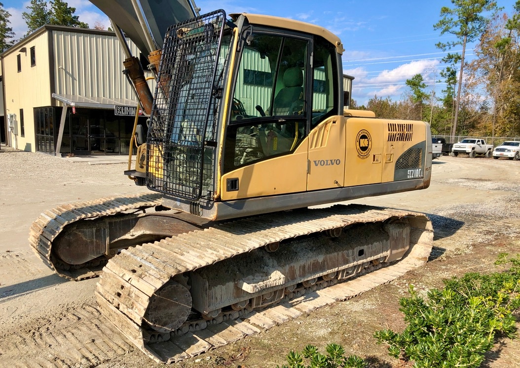 Used 2007 Volvo EC210CL w Crusher Bucket For Sale