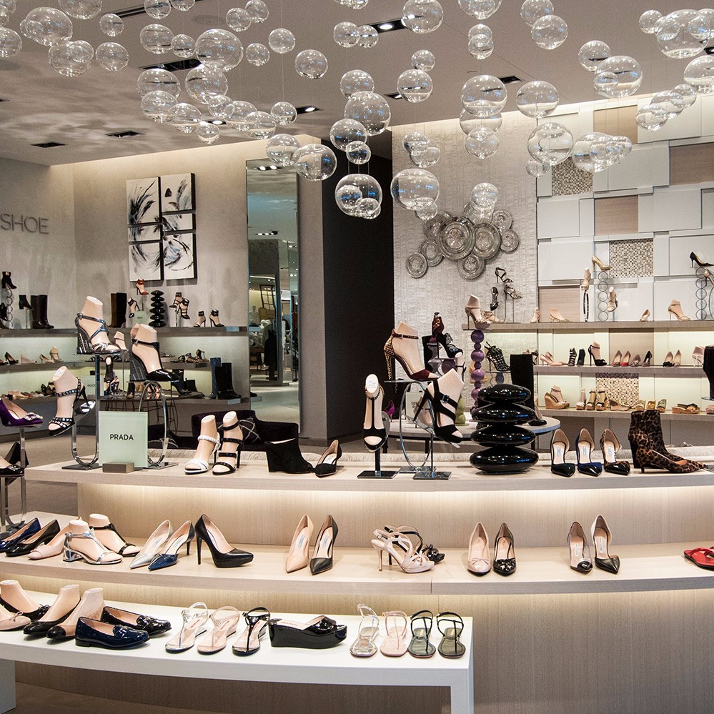 Saks Fifth Avenue - Easy In-Store Shopping Appointments