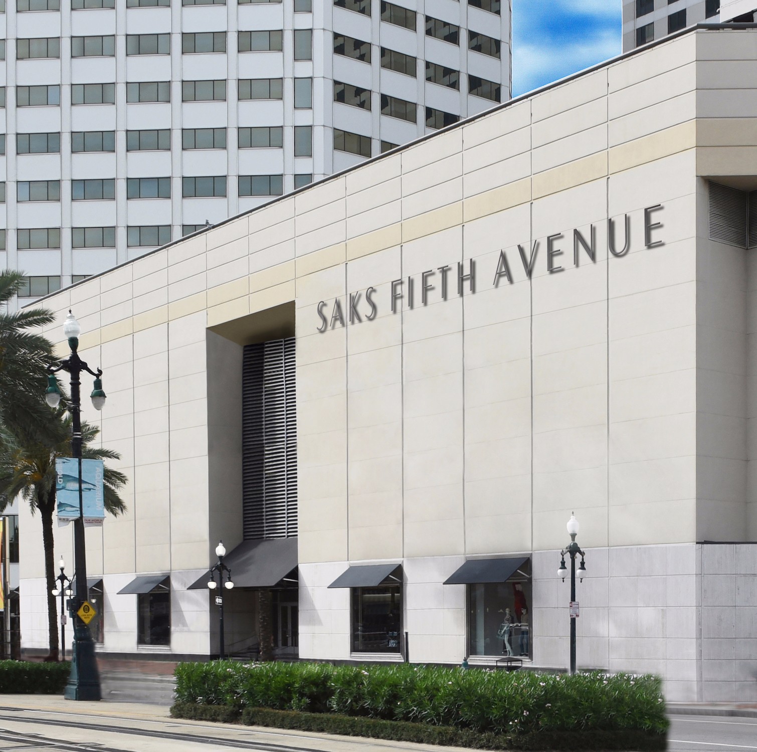 Saks Fifth Avenue - Easy In-Store Shopping Appointments