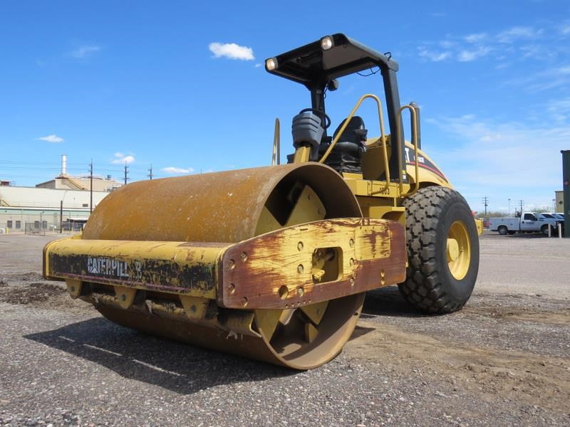 Photo of a 2006 Caterpillar CS-563E