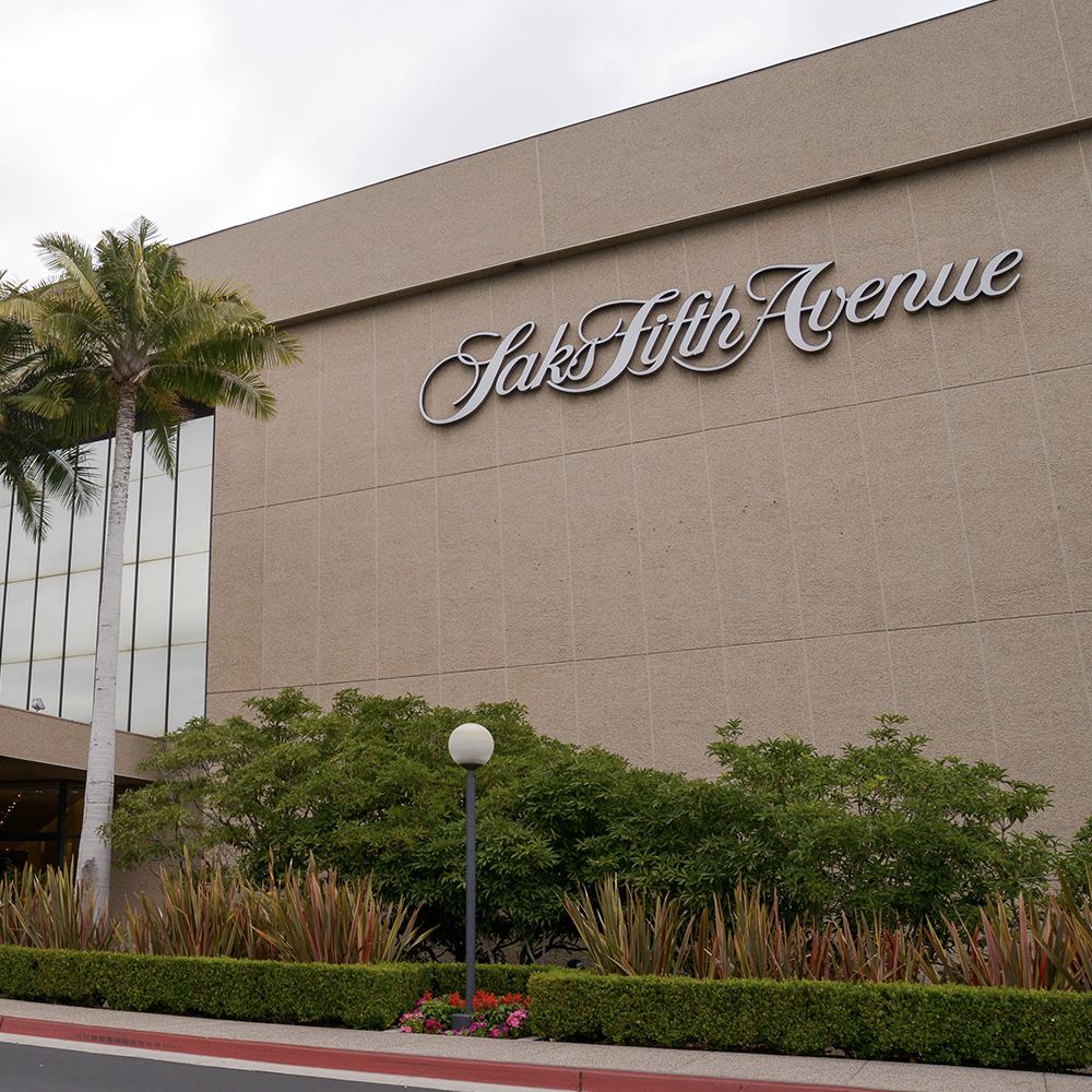 Saks Fifth Avenue, 2446 E Camelback Rd, Phoenix, Arizona