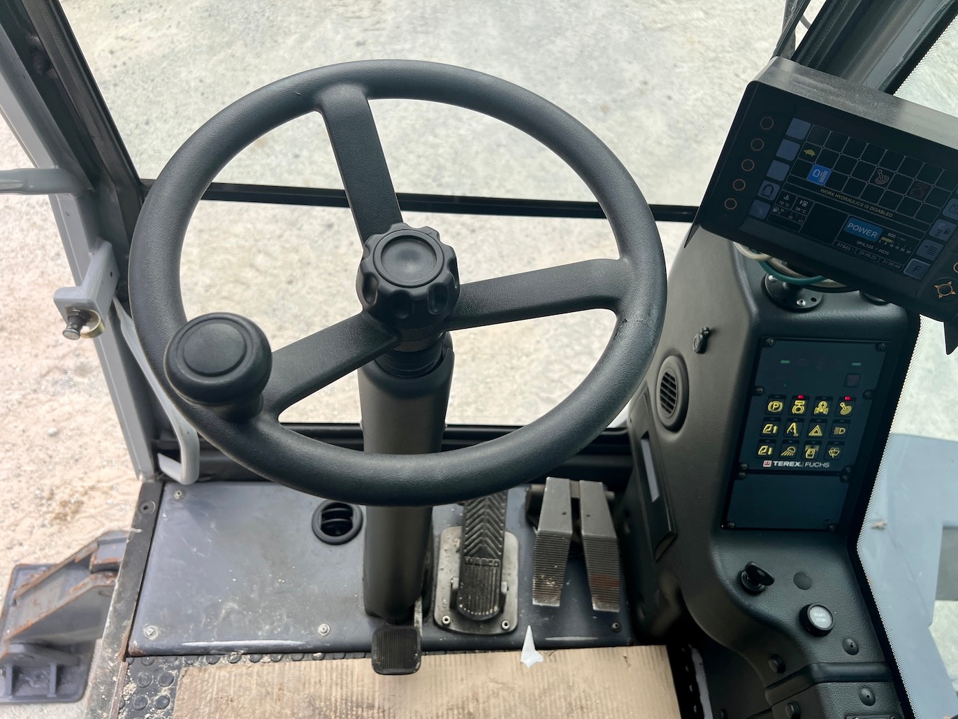 Used 2015 Fuchs MHL335E For Sale