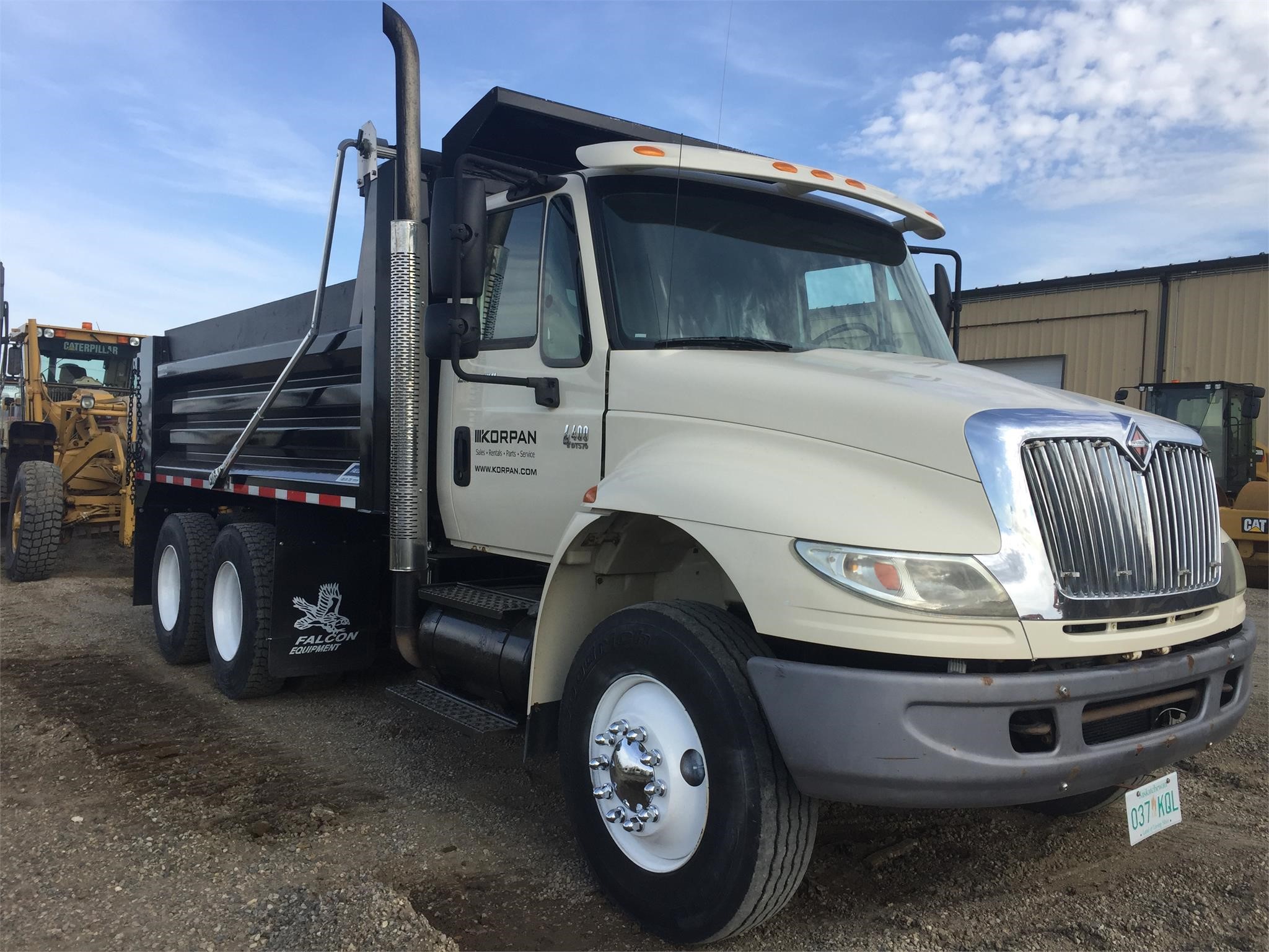 Photo of a 2007 International 4400