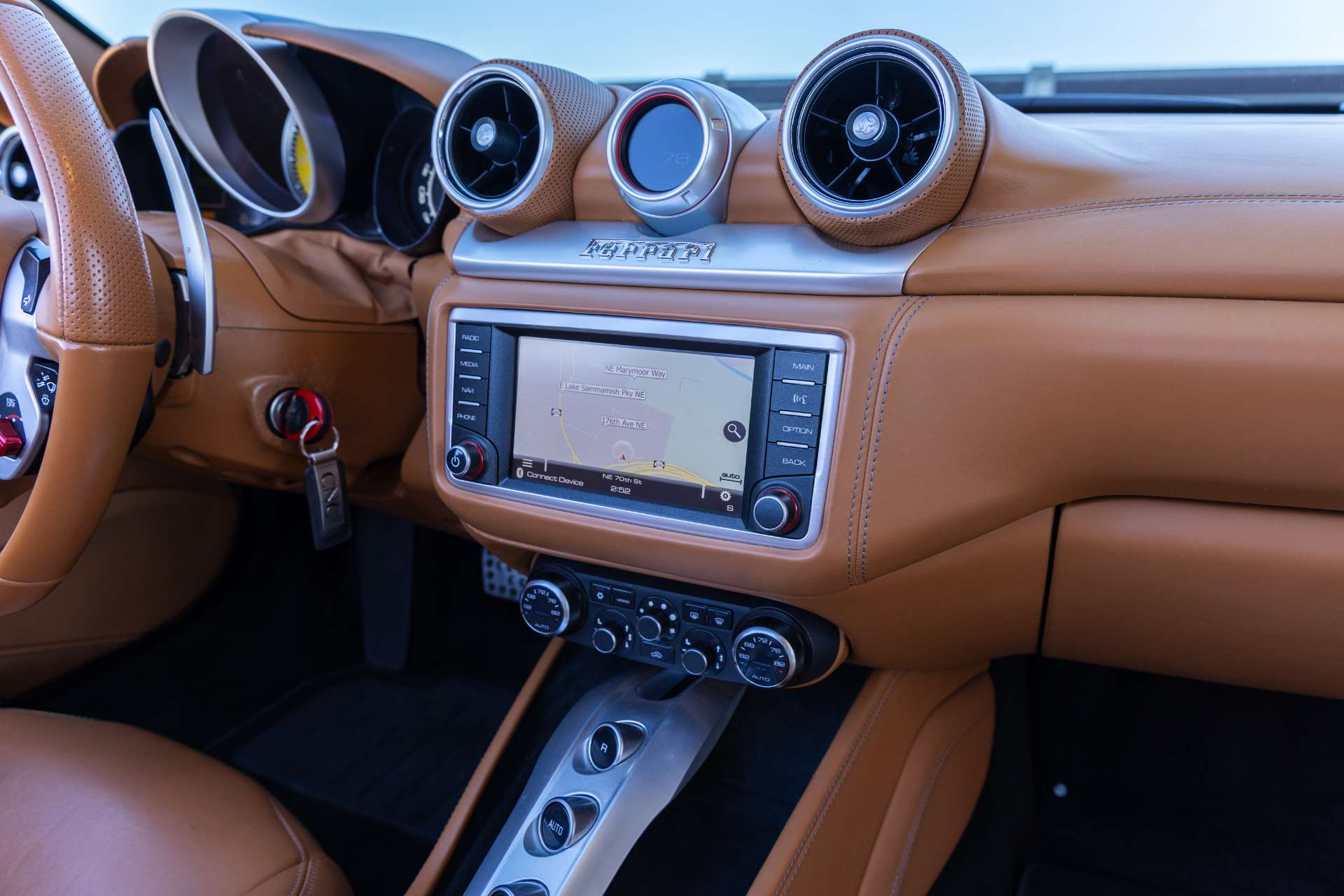 2015 Ferrari California T Base - Photo 56