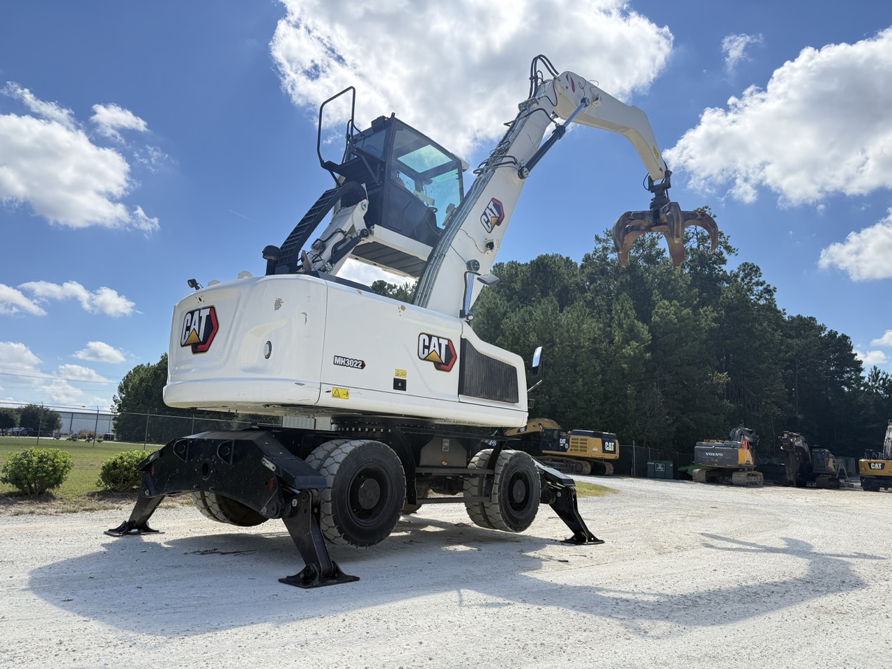 2020 Caterpillar MH3022