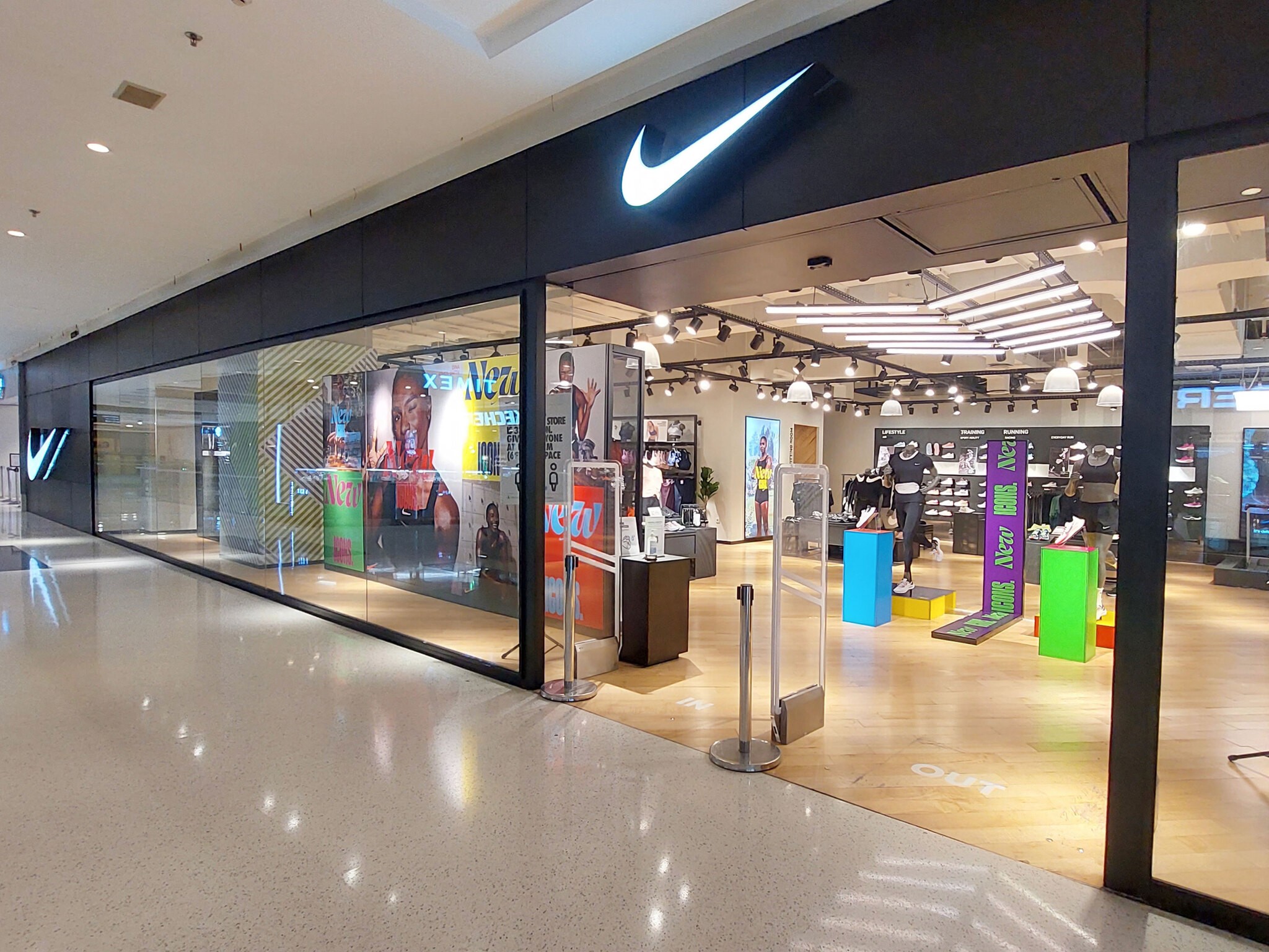 nike factory outlet canberra