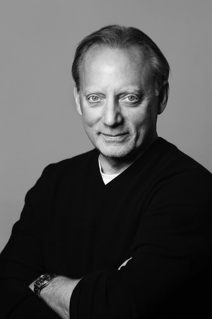 Headshot of Robert Kahn