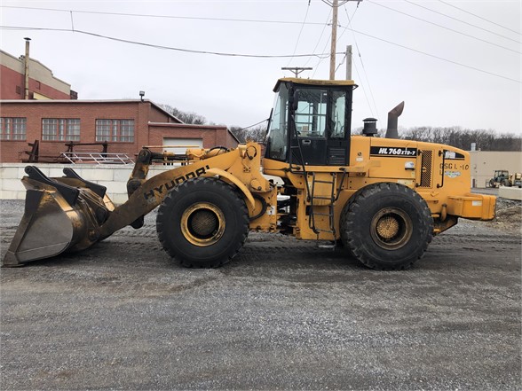 Photo of a 2005 Hyundai HL760-7