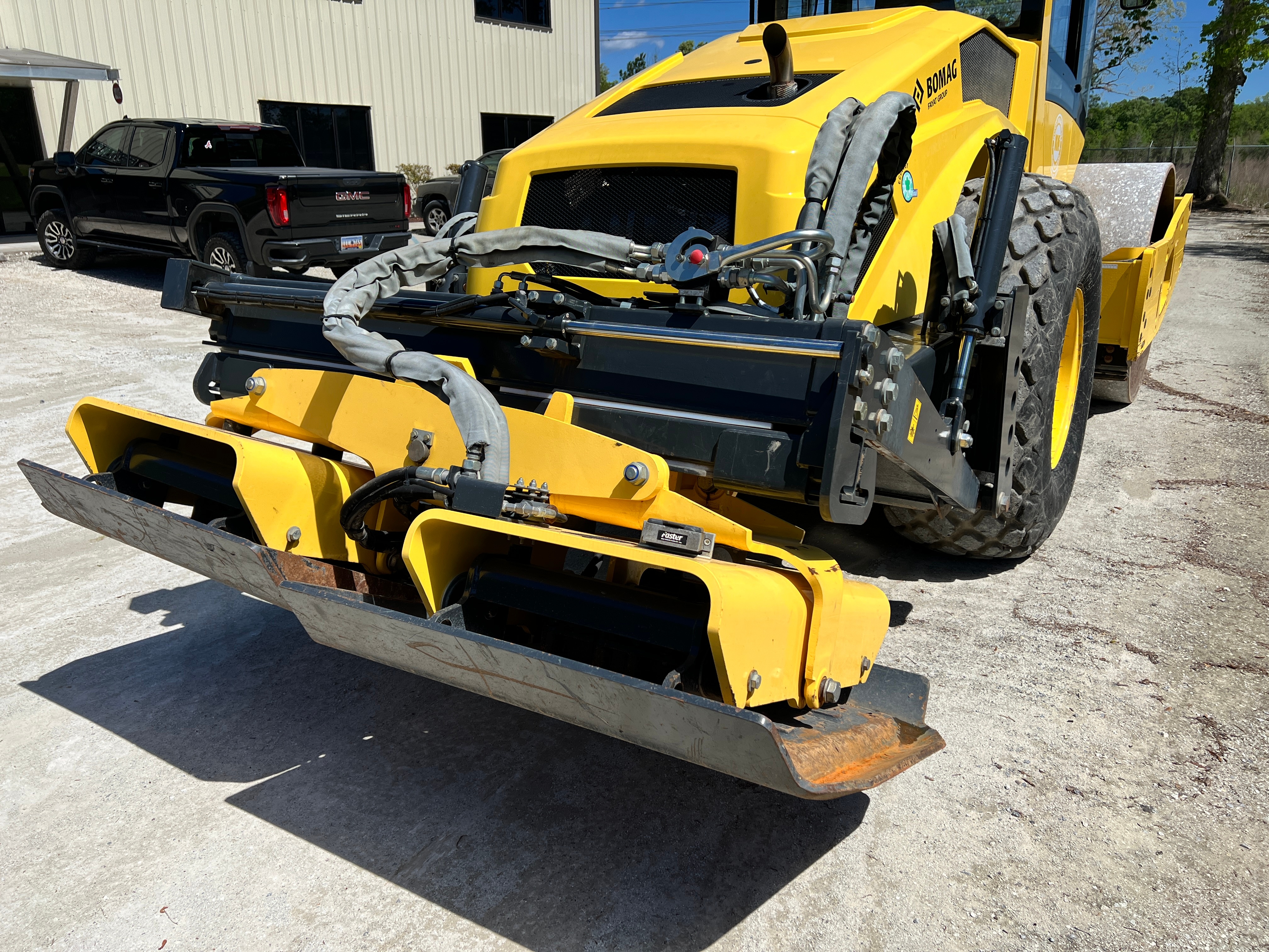 Used 2018 Bomag BW213 DH+P-5 For Sale