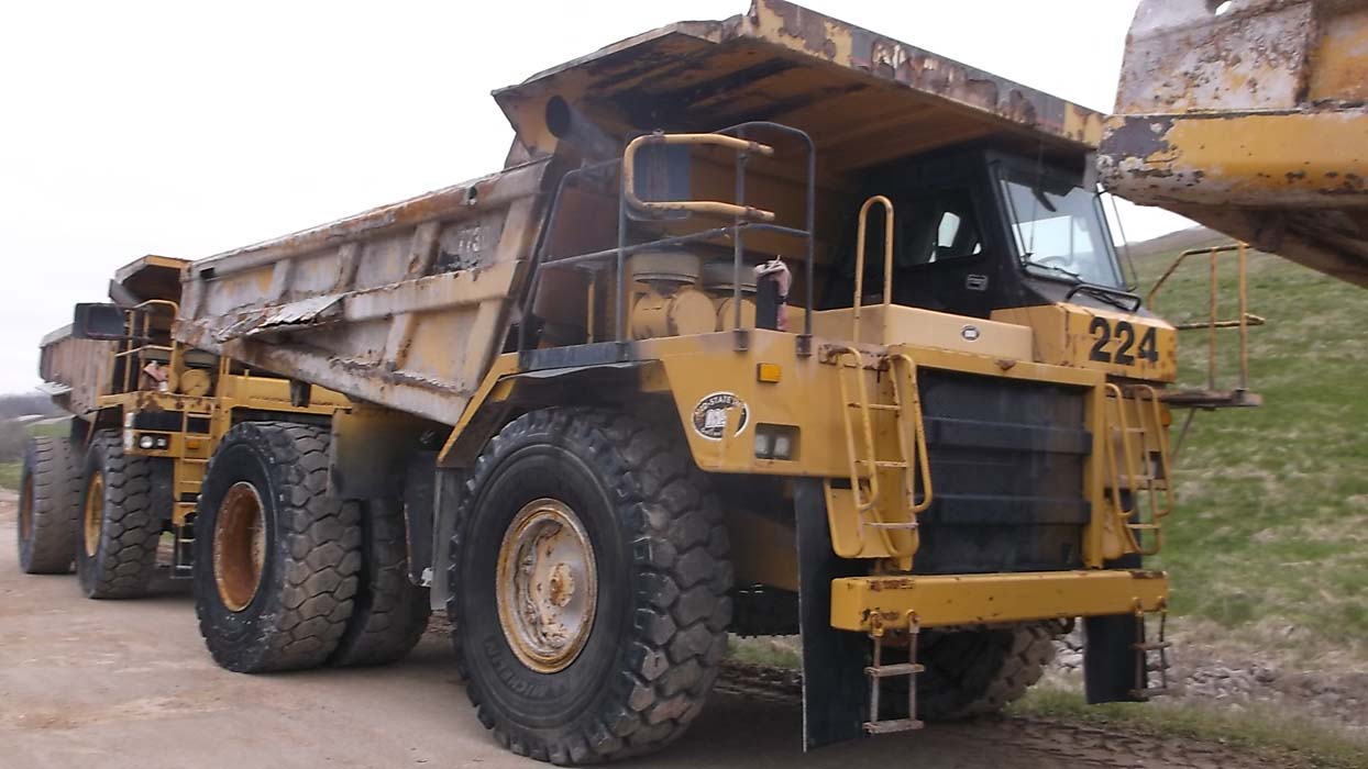 Photo of a 1996 Caterpillar 773D