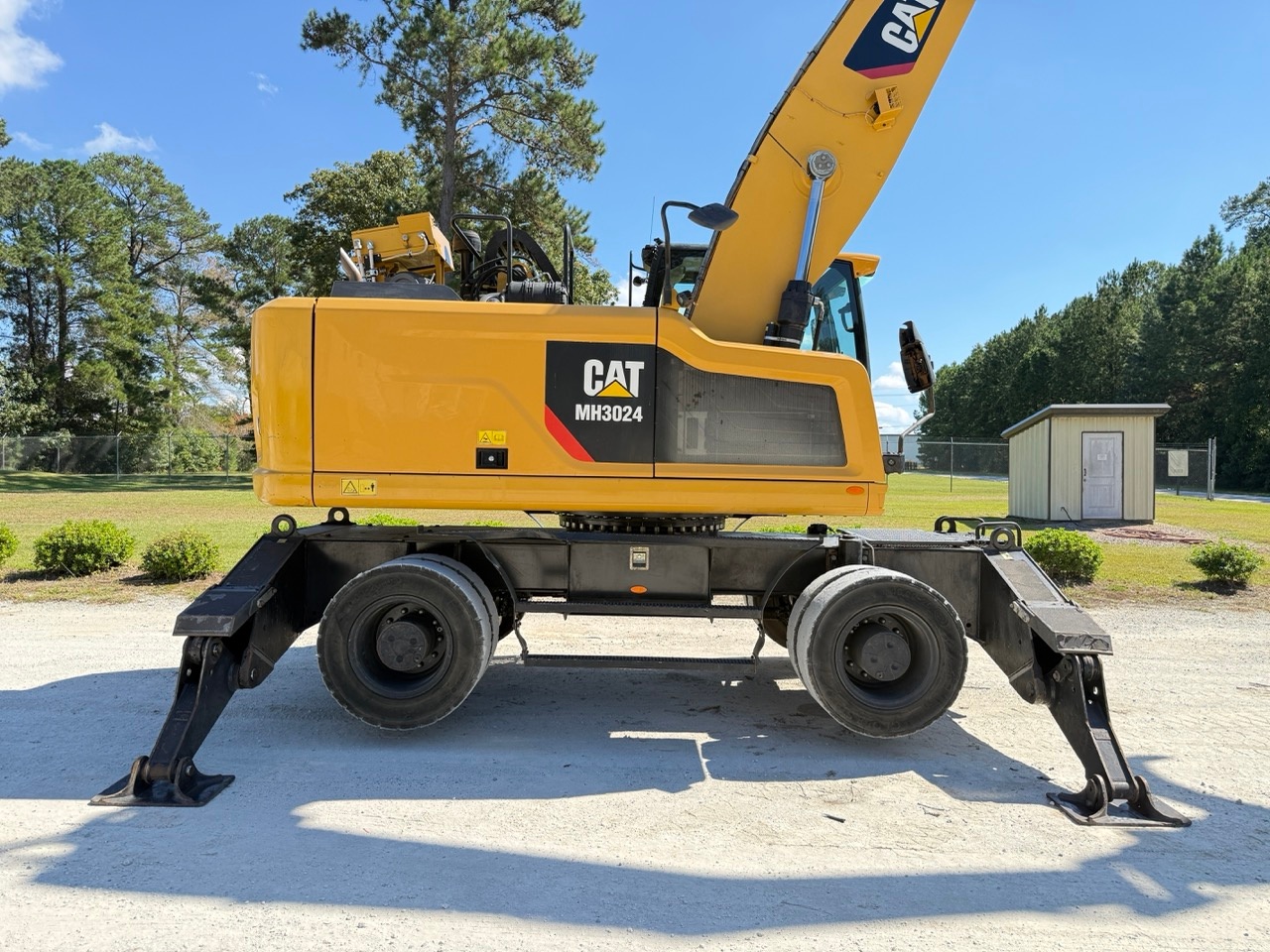 Used 2018 Caterpillar MH3024 For Sale
