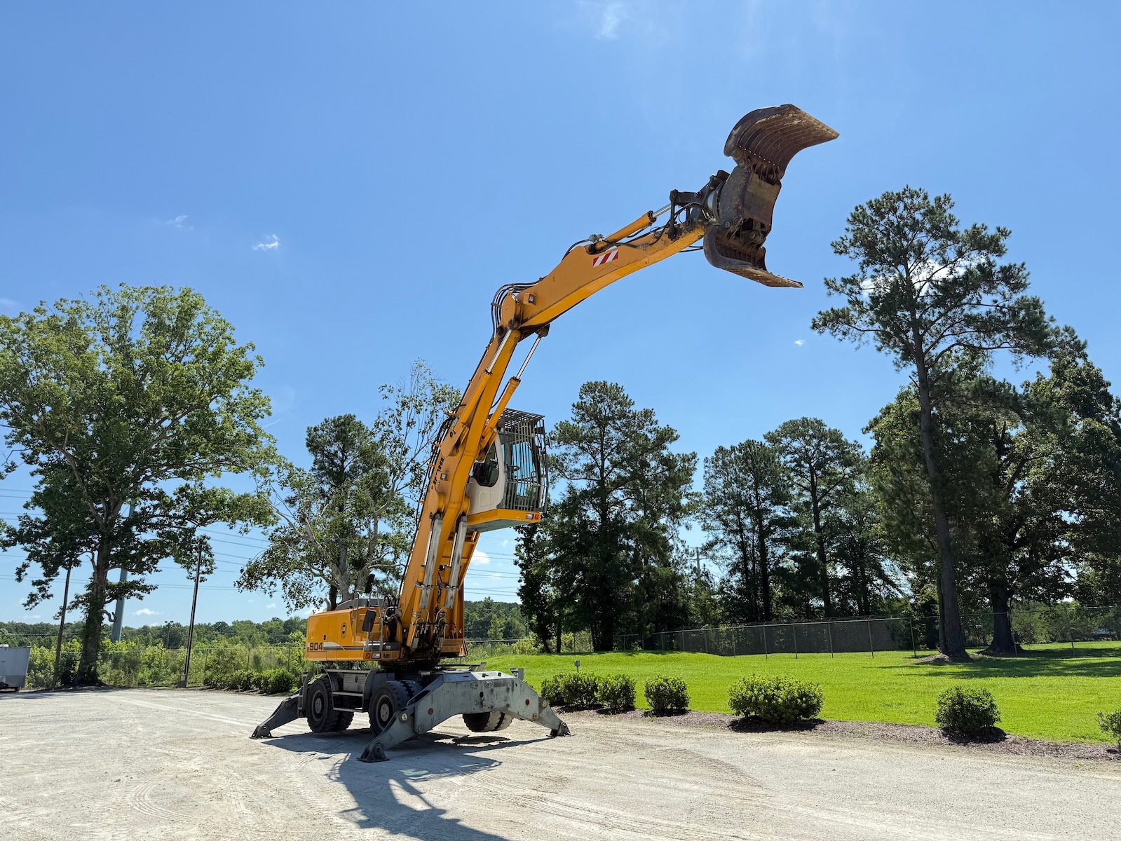 Used 2012 Liebherr A904C MH For Sale