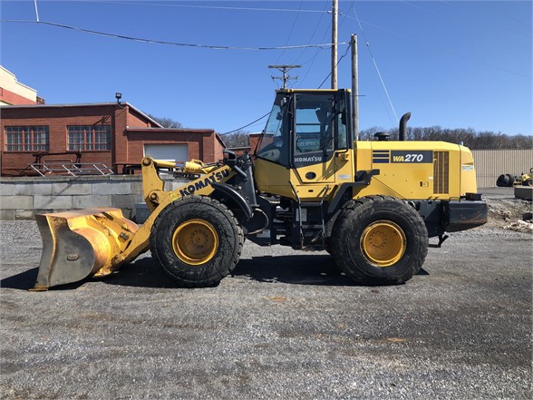Photo of a 2015 Komatsu WA270-7