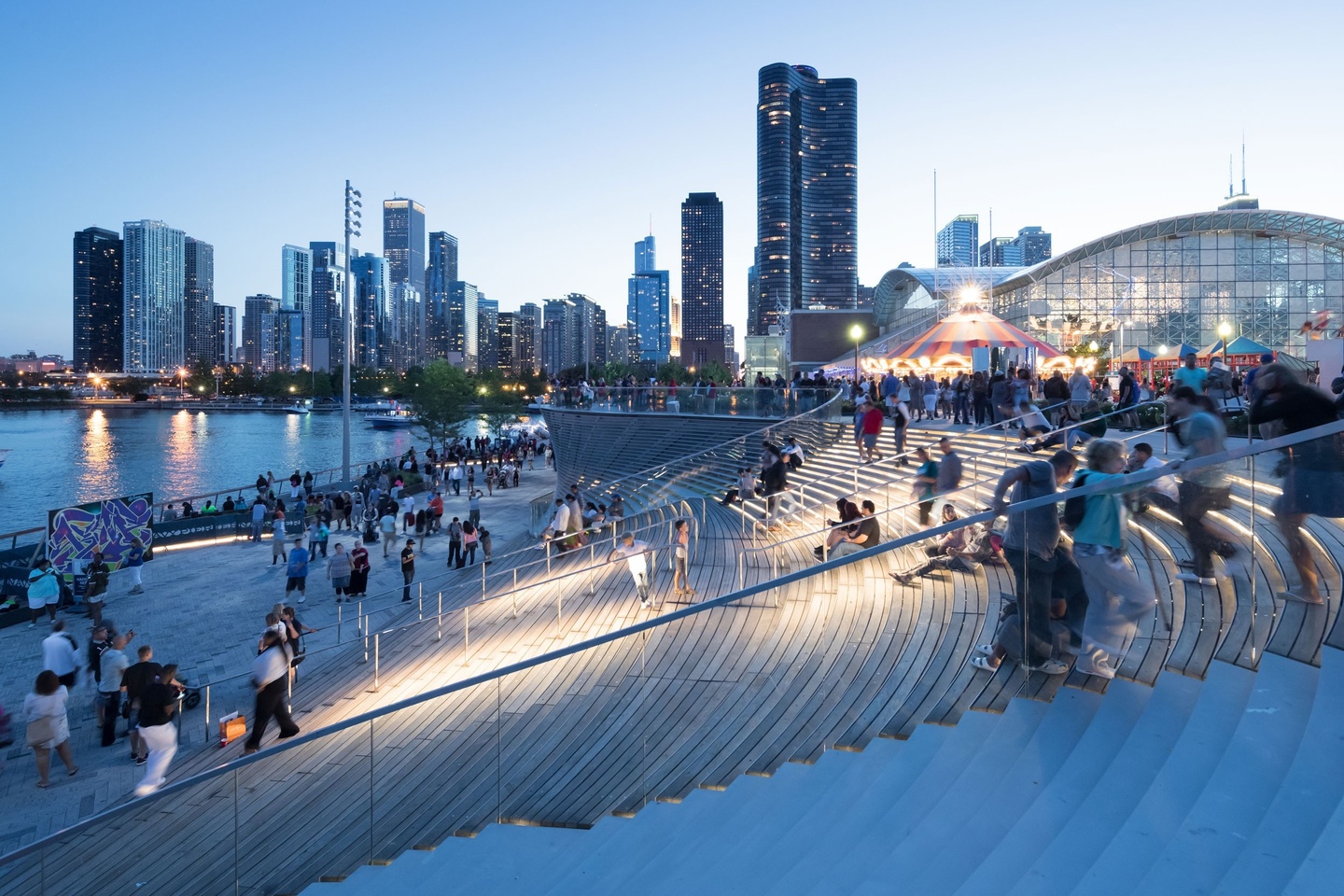 People at Navy Pier in Chicago at dusk