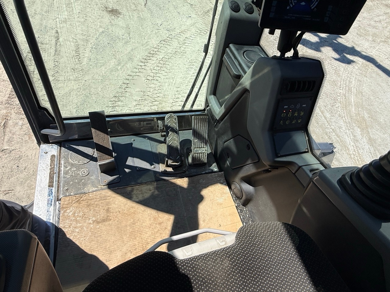 Used 2022 Fuchs MHL340F For Sale