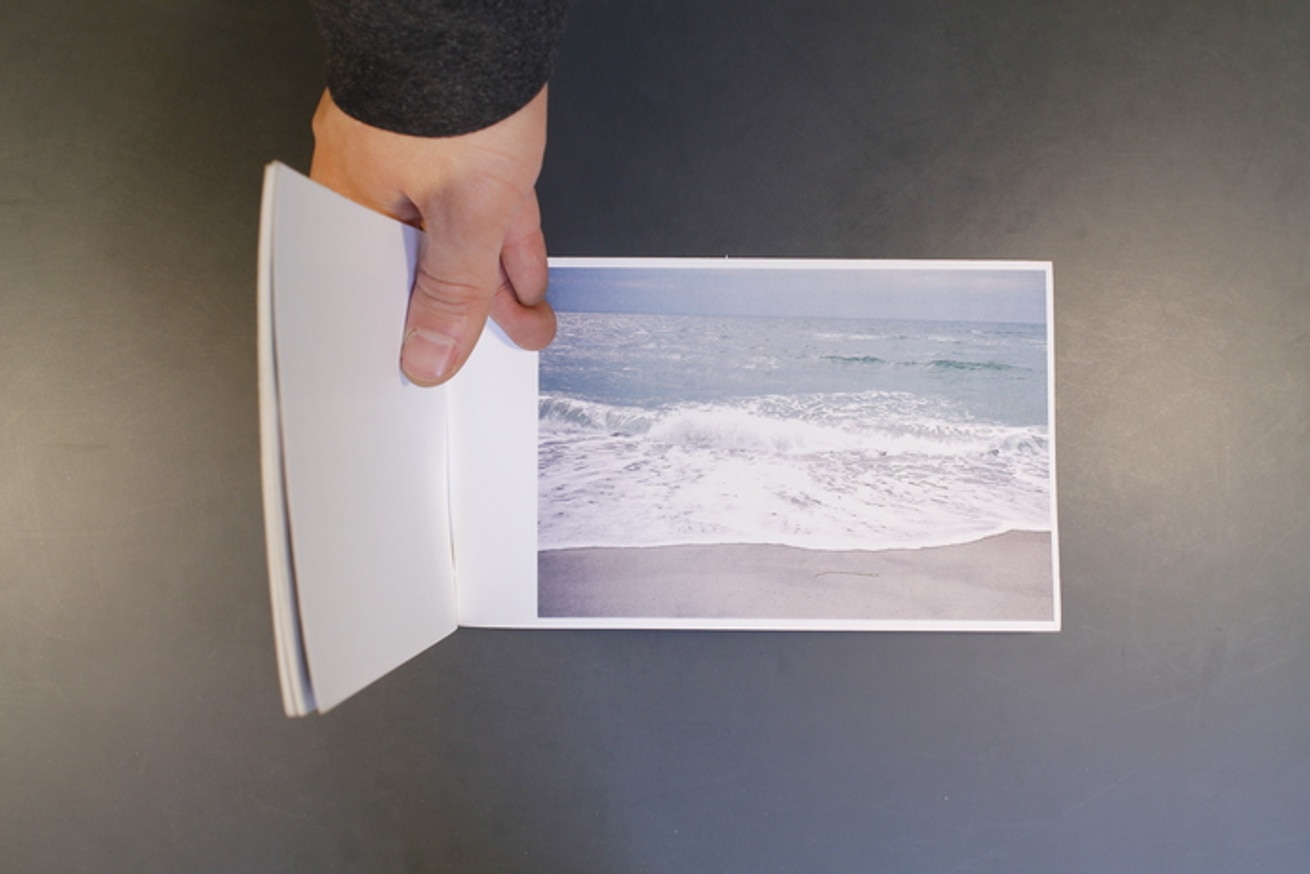 Lou-Lou and Lena at the beach                                                                                                                                                                                                                                   thumbnail 8