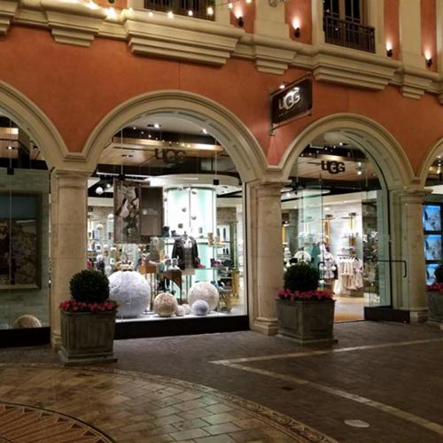 ugg store the grove