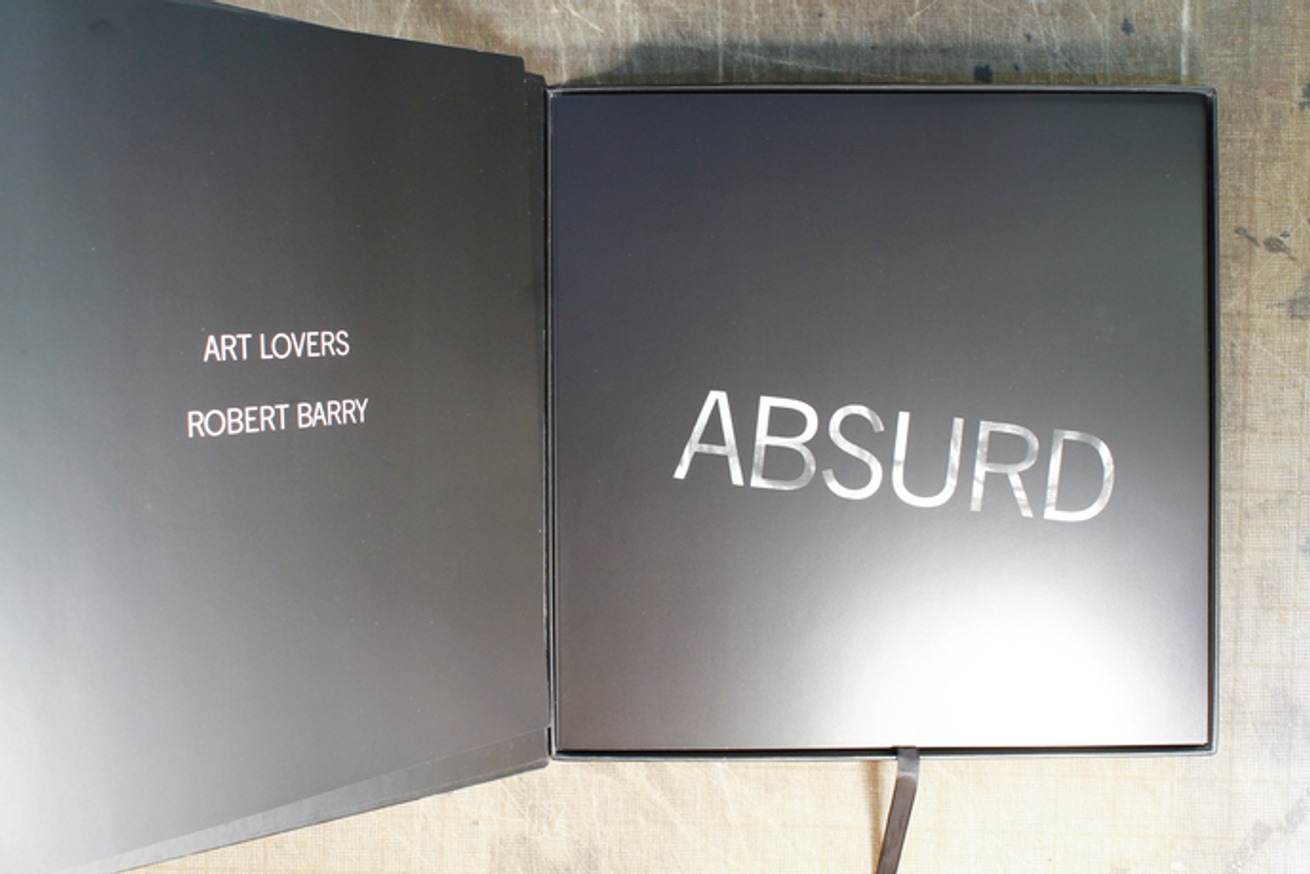 Art Lovers : Photographs by Robert Barry thumbnail 2