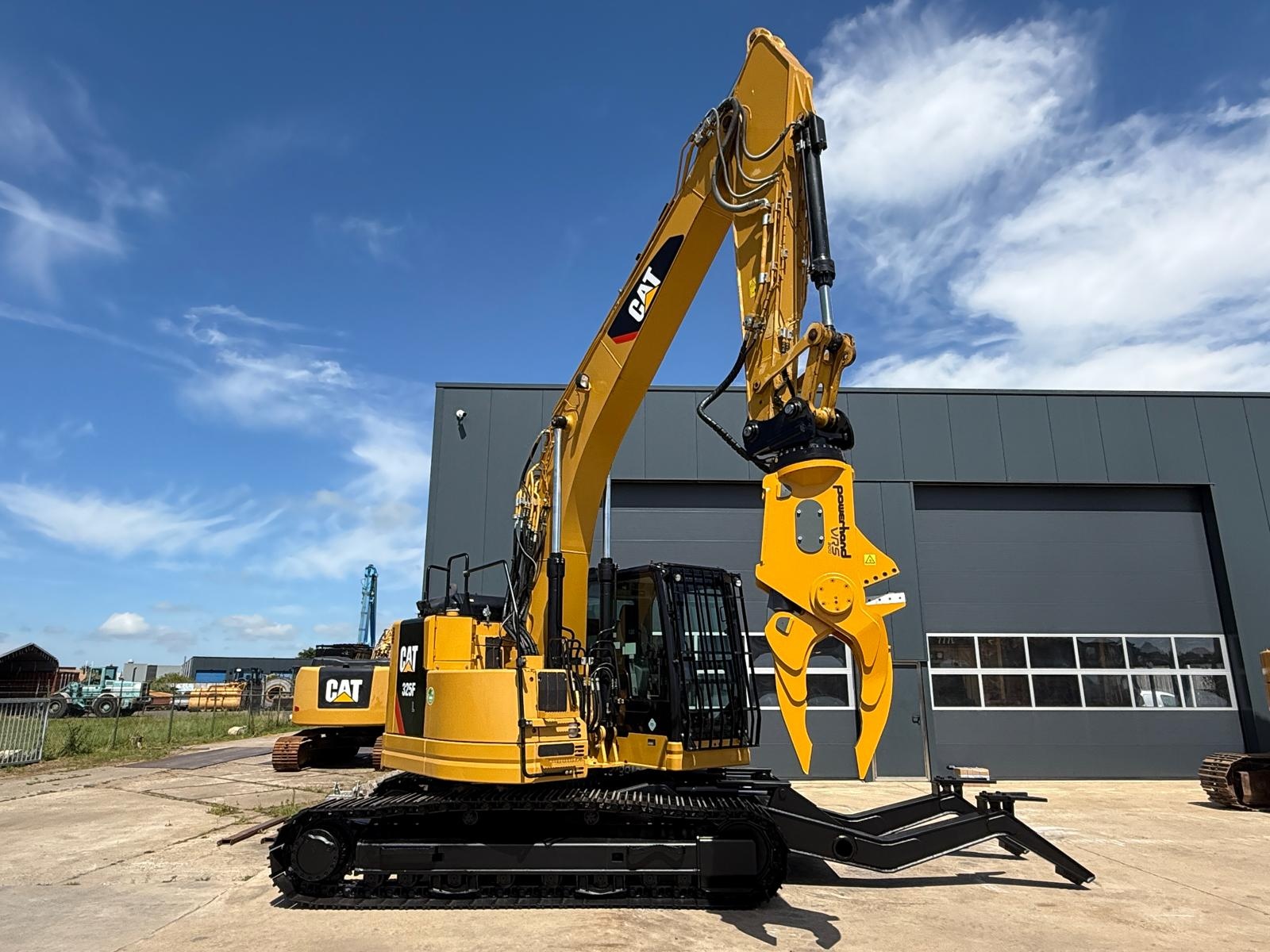 Used 2018 Caterpillar 325F L (AD) For Sale