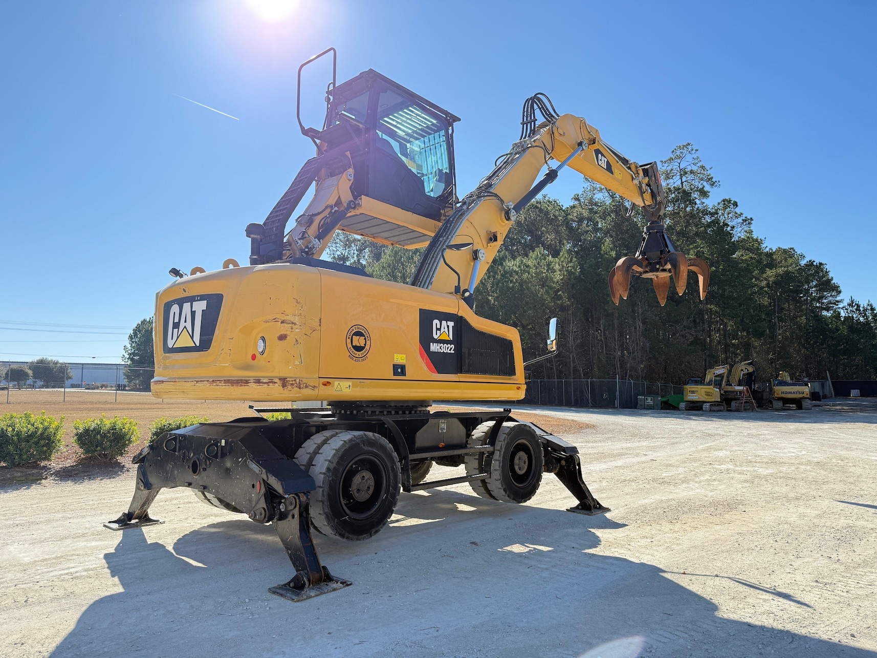 Used 2019 Caterpillar MH3022 For Sale