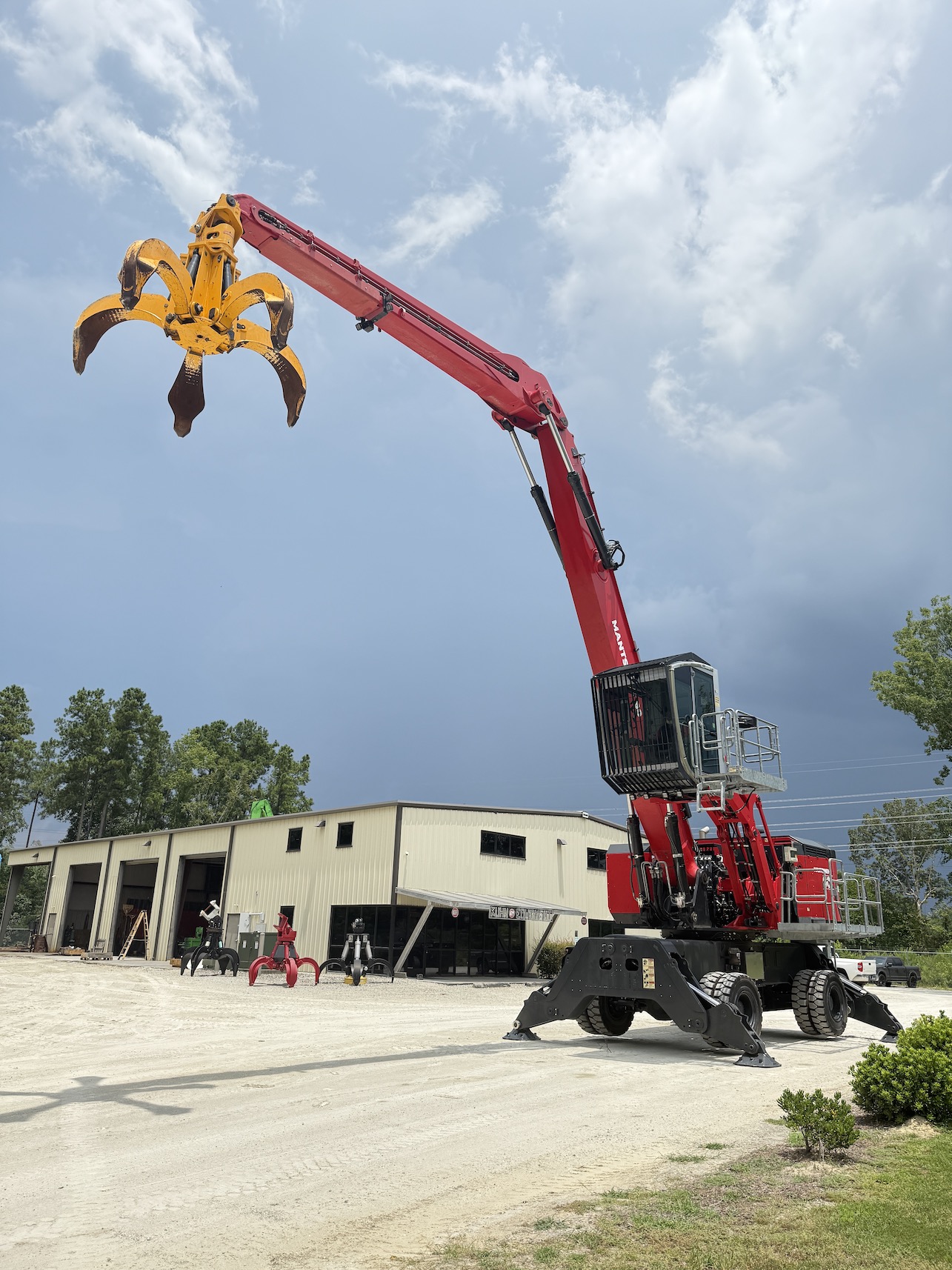 Photo of a 2020 Mantsinen 60M