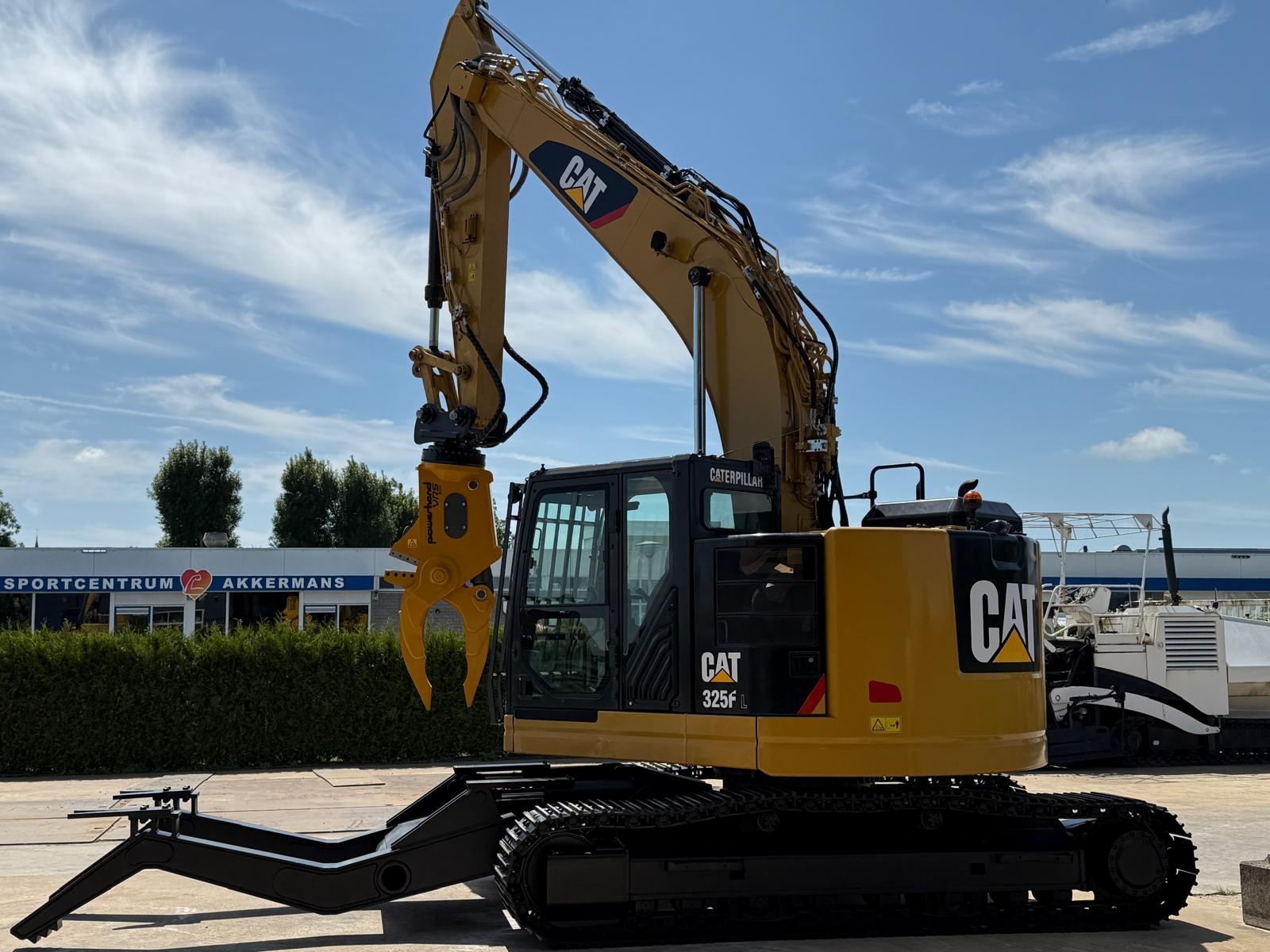 Used 2018 Caterpillar 325F L (AD) For Sale