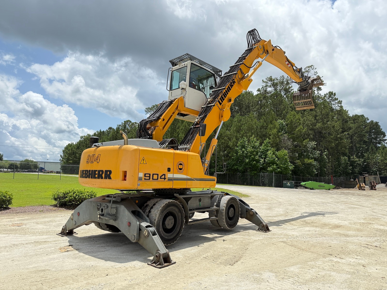 Used 2008 Liebherr A904C MH For Sale