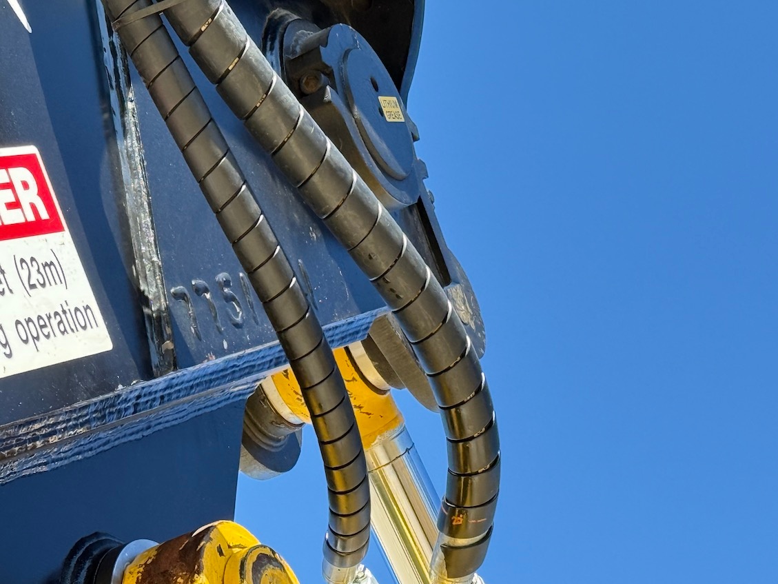 Used 2019 Komatsu PC360LC-11 w/ Shear For Sale