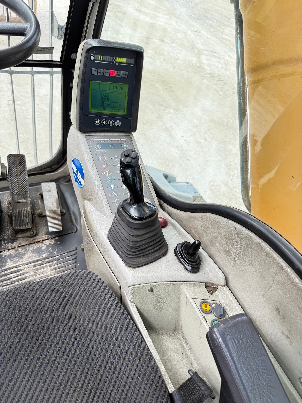 Used 2008 Liebherr A904C MH For Sale
