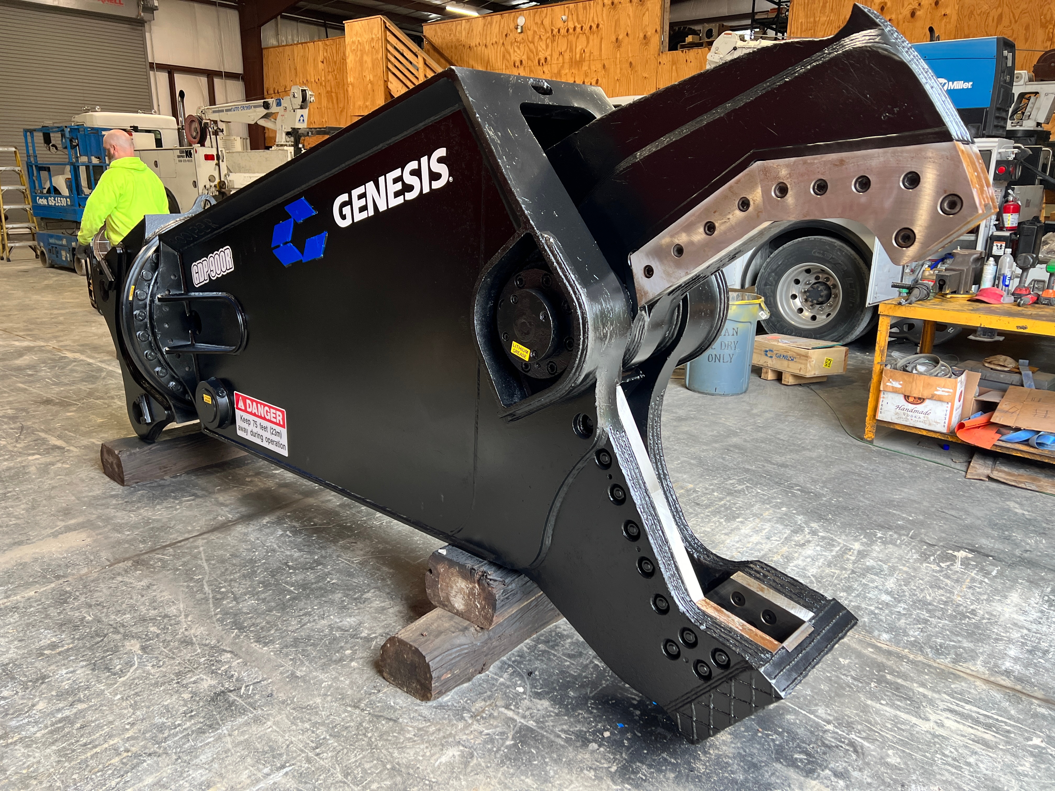 Used  Genesis GDP900 For Sale