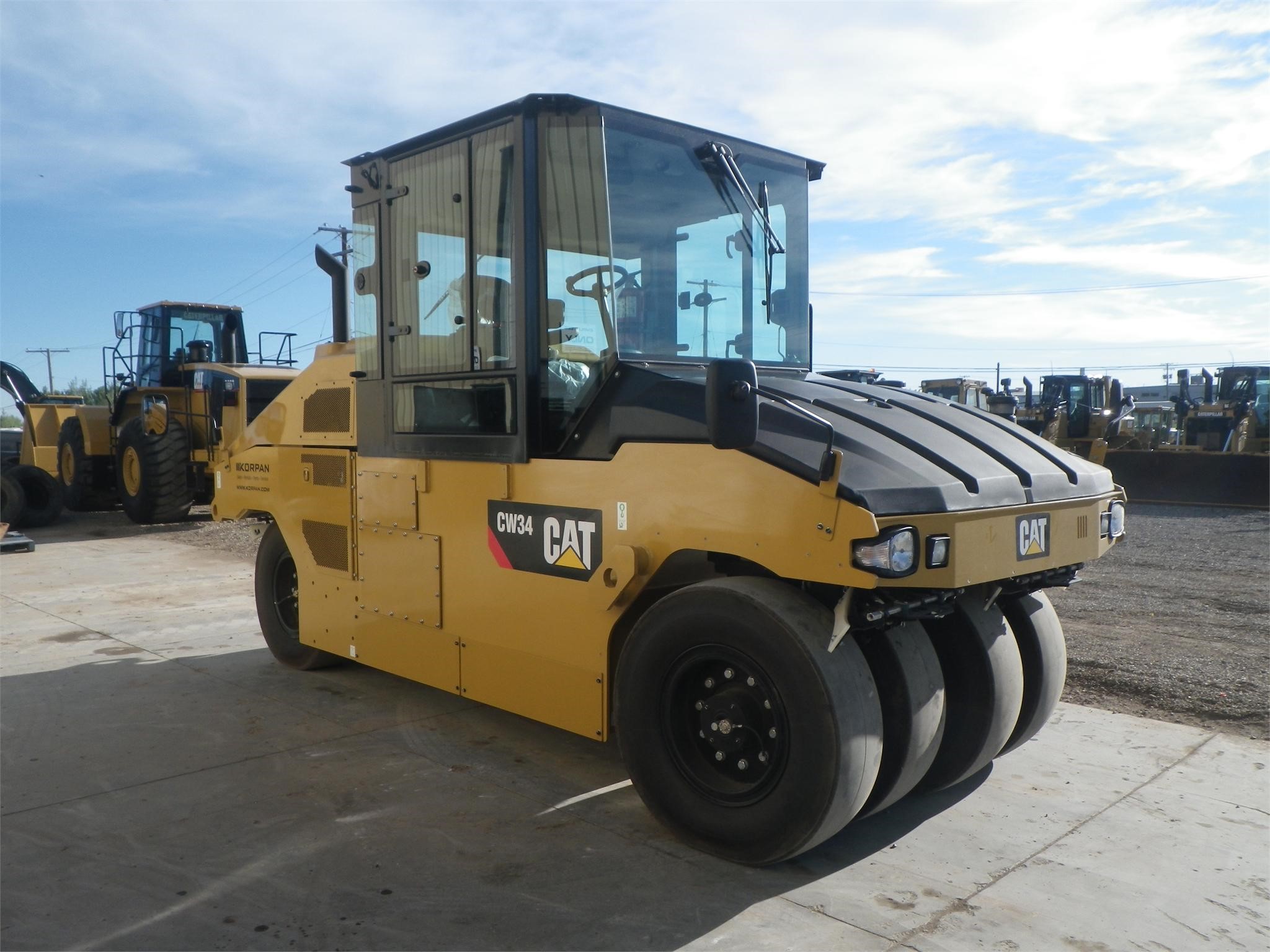 Photo of a 2015 Caterpillar CW34