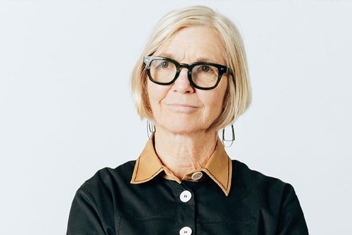 Portrait of Dana Cuff