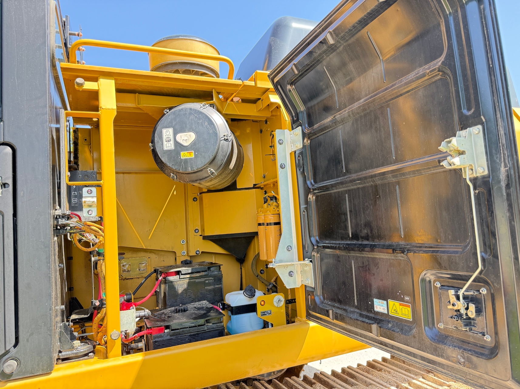 Used 2018 Caterpillar 349FL w Shear For Sale