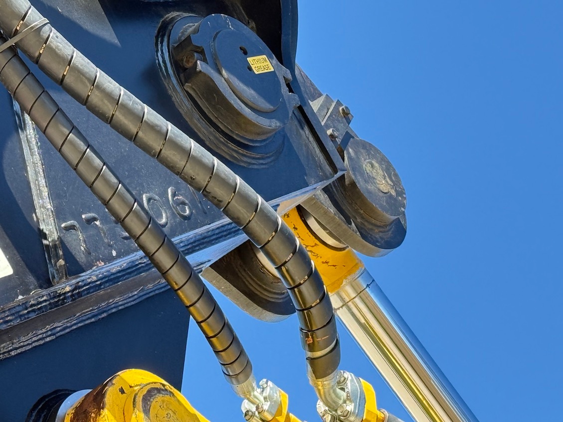 Used 2019 Komatsu PC360LC-11 w/ Shear For Sale