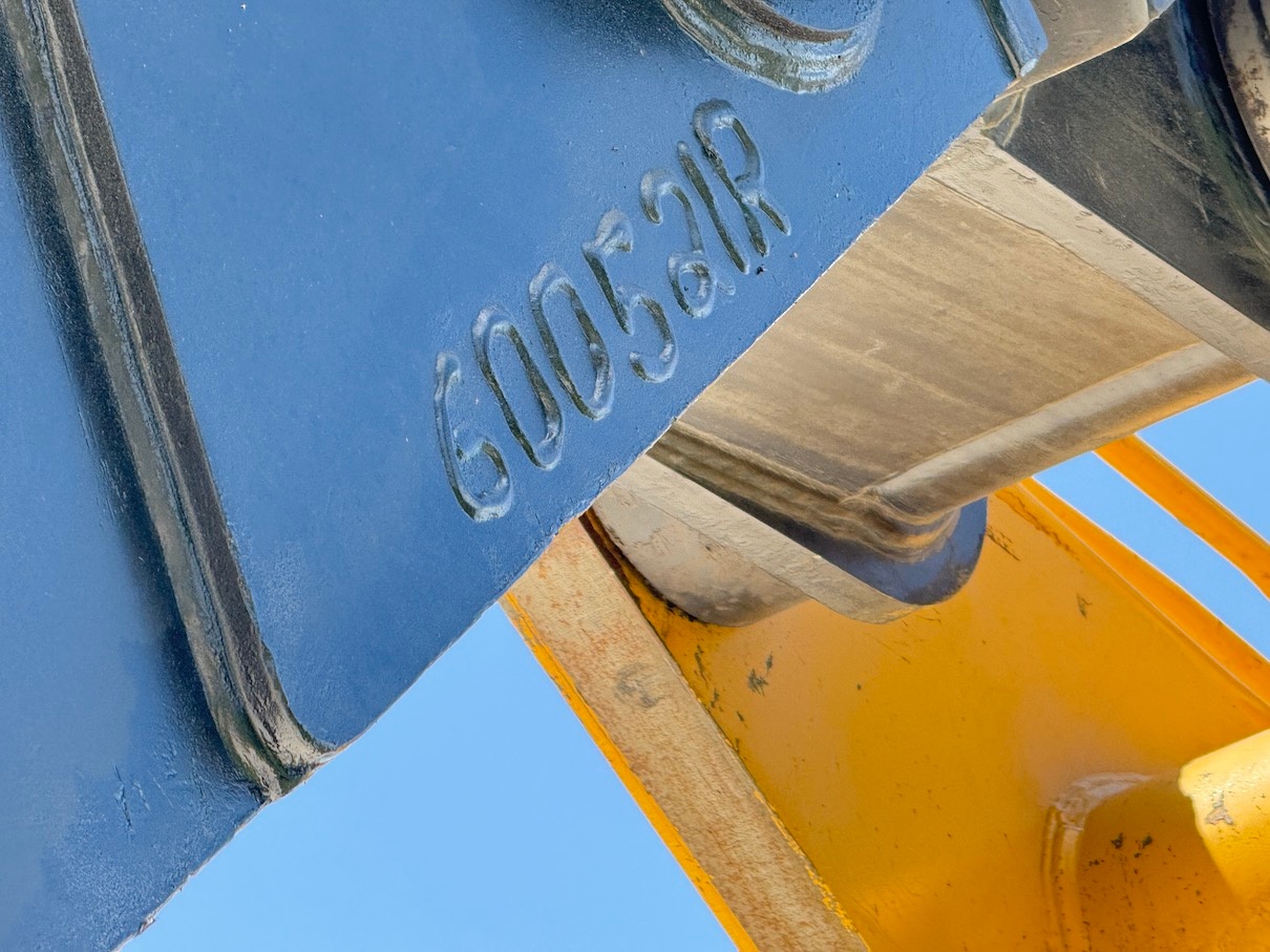 Used 2004 Caterpillar 330CL w Shear For Sale