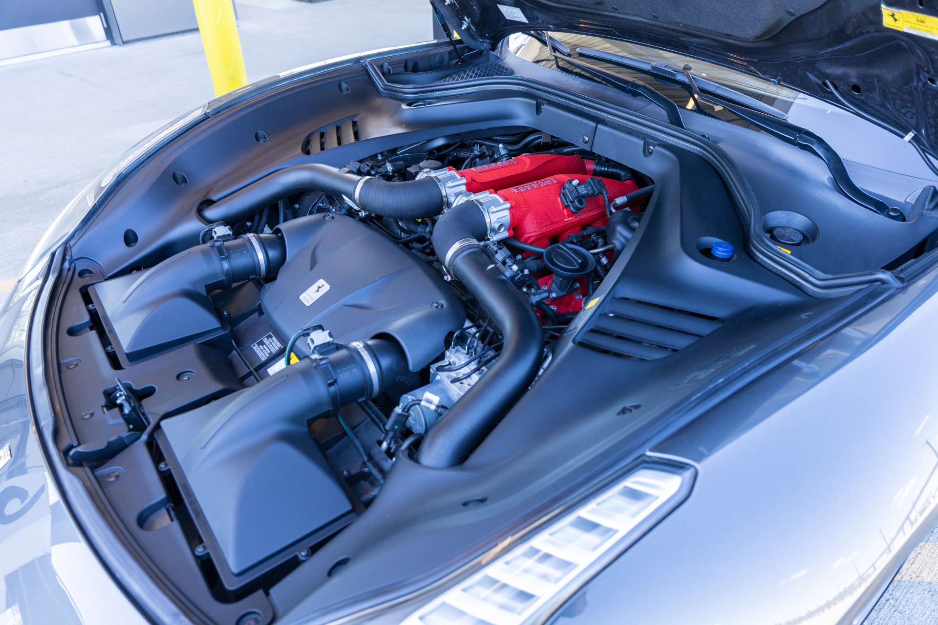 2015 Ferrari California T Base - Photo 40