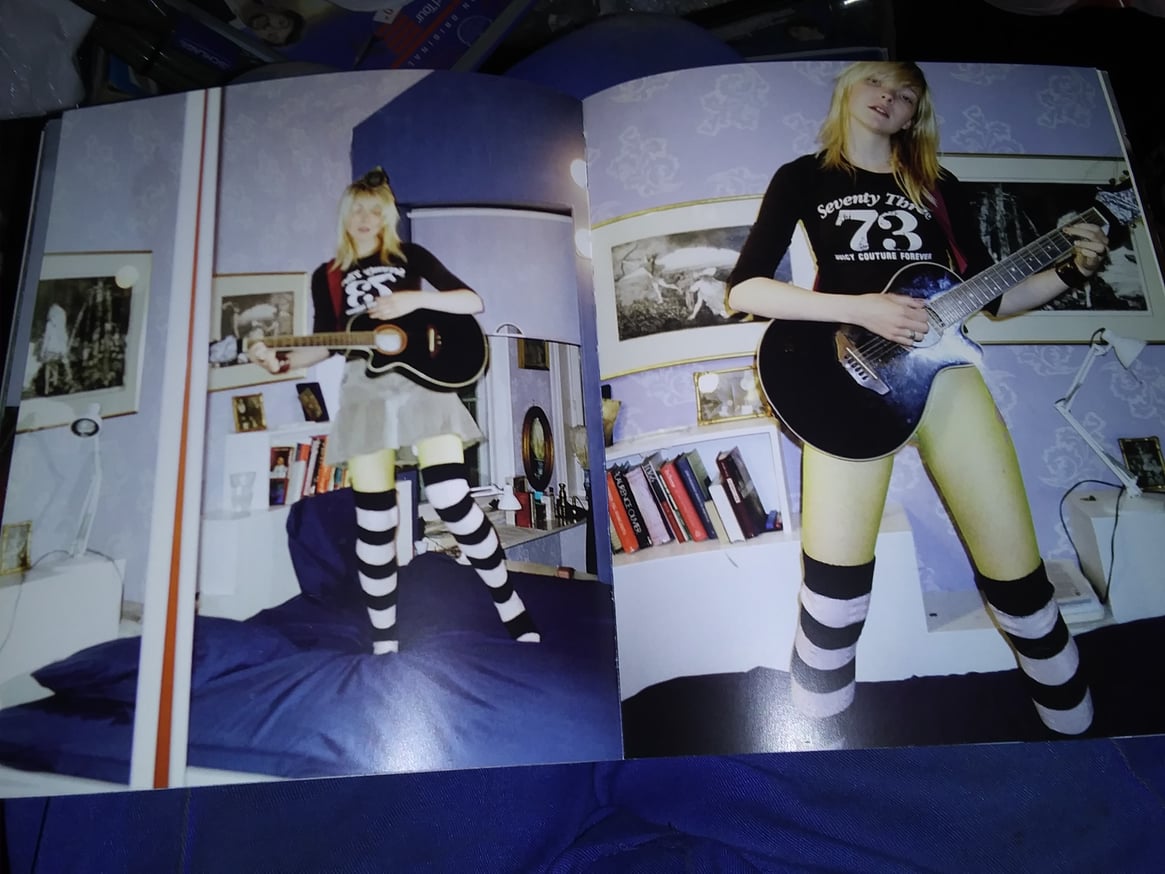 I Can't Believe a Girl is Playing Me Metallica thumbnail 4