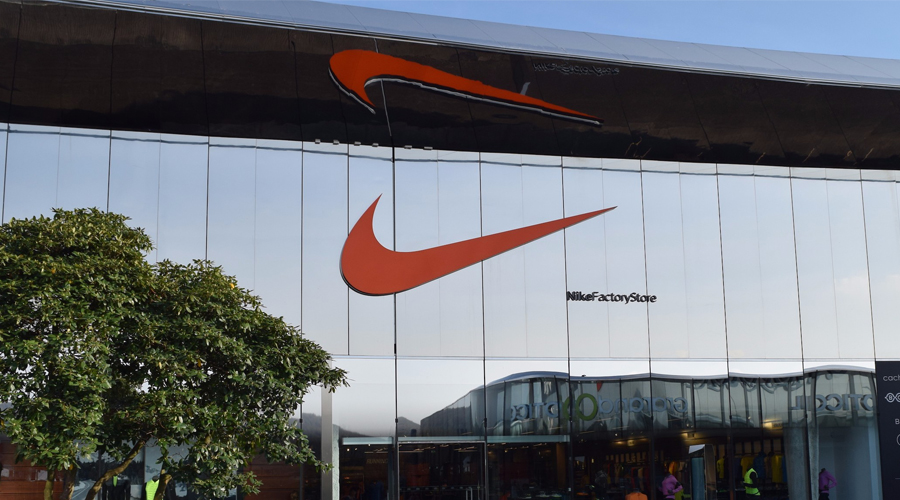 nike mcarthur glen outlet