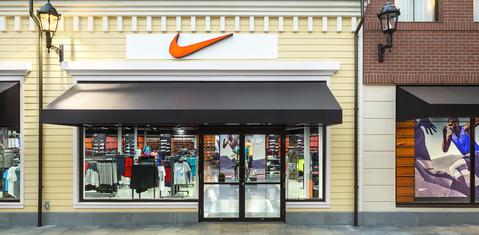 Find Your Nearest Nike Store Nike Com CA   TgRy8MU0SaOFhPNsfRcF