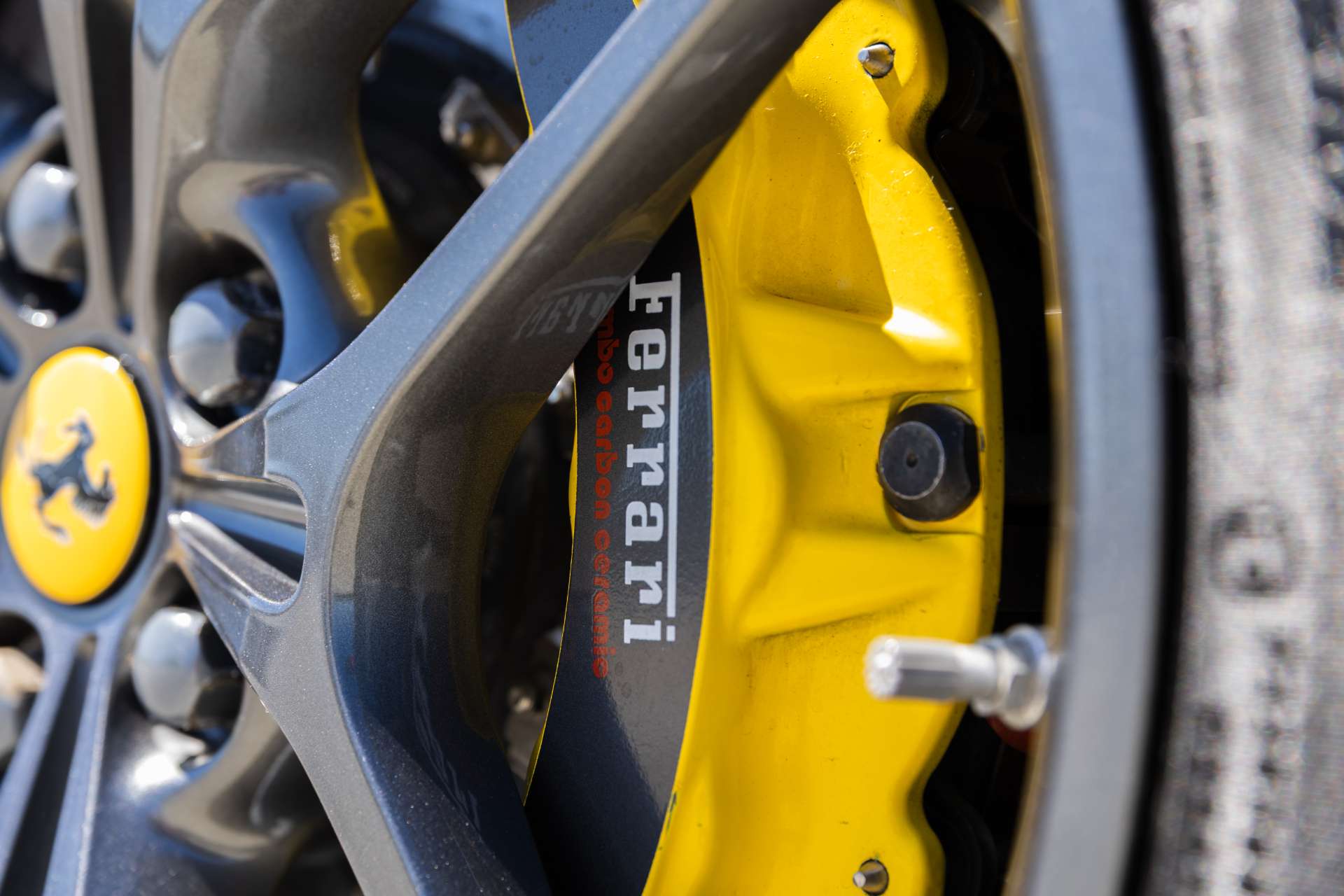 2015 Ferrari California T Base - Photo 32