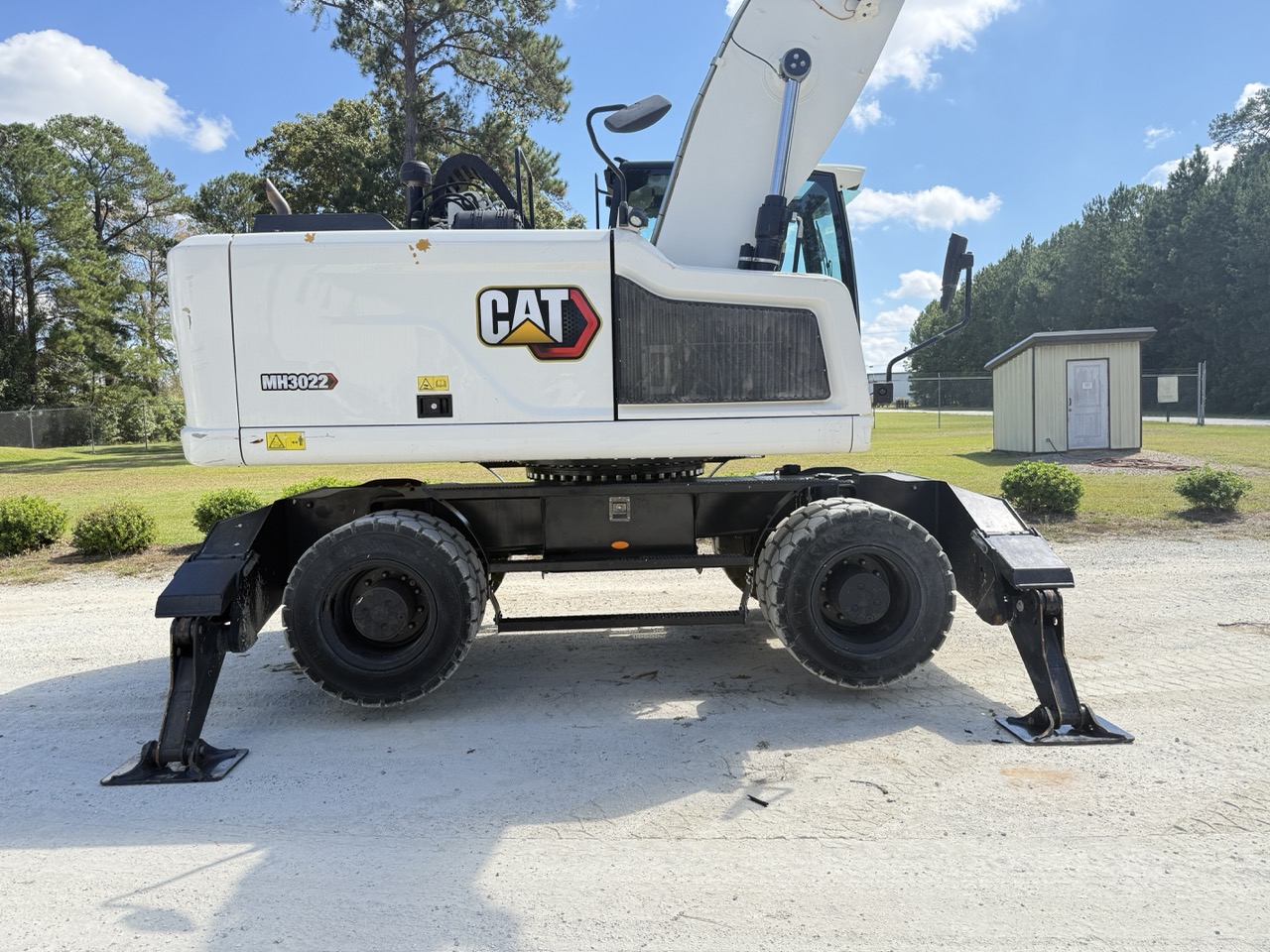 2020 Caterpillar MH3022