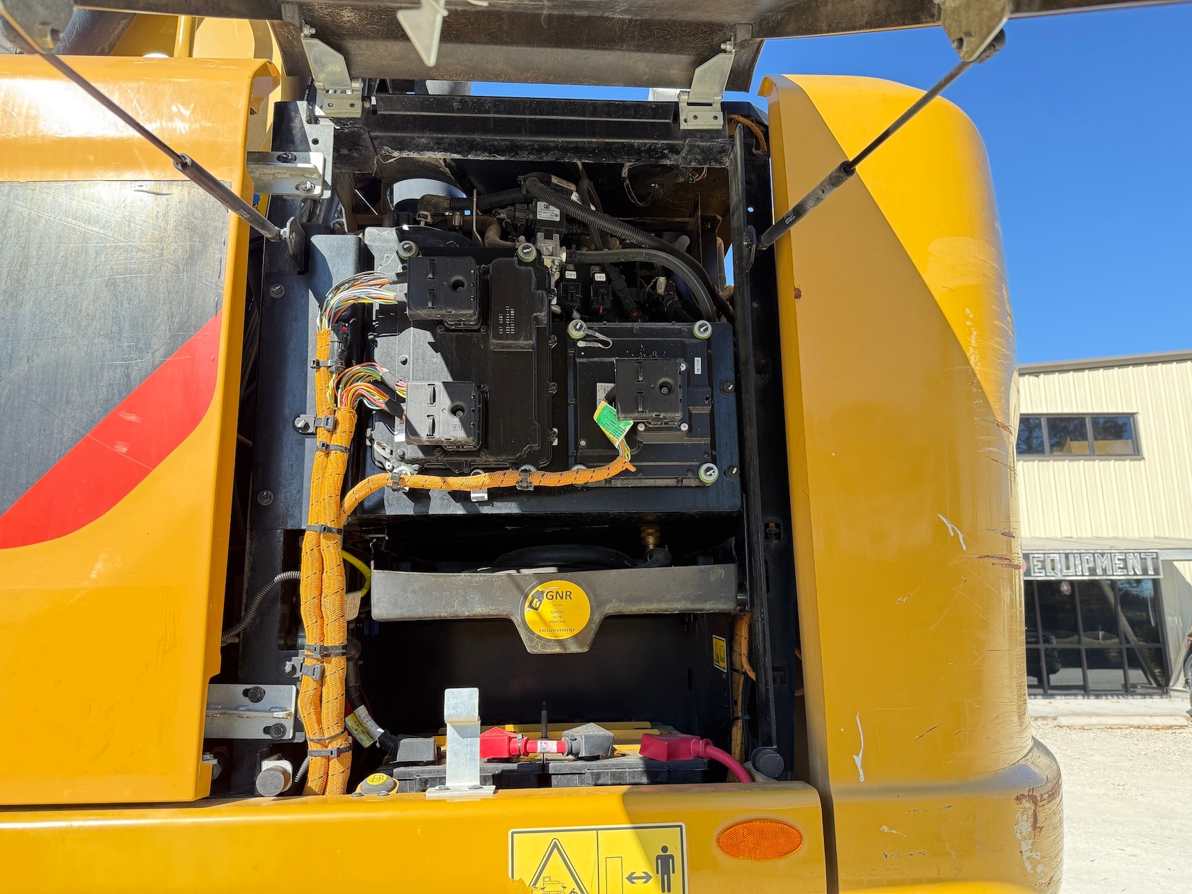 Used 2019 Caterpillar MH3022 For Sale